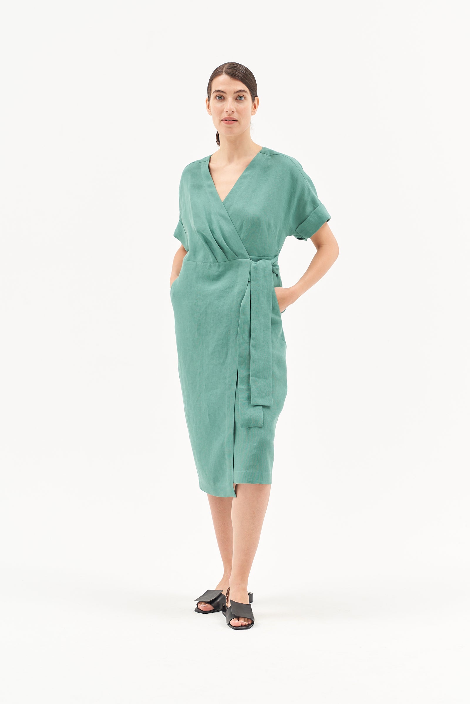 SHORT SLEEVE V-NECK DRESS JADE