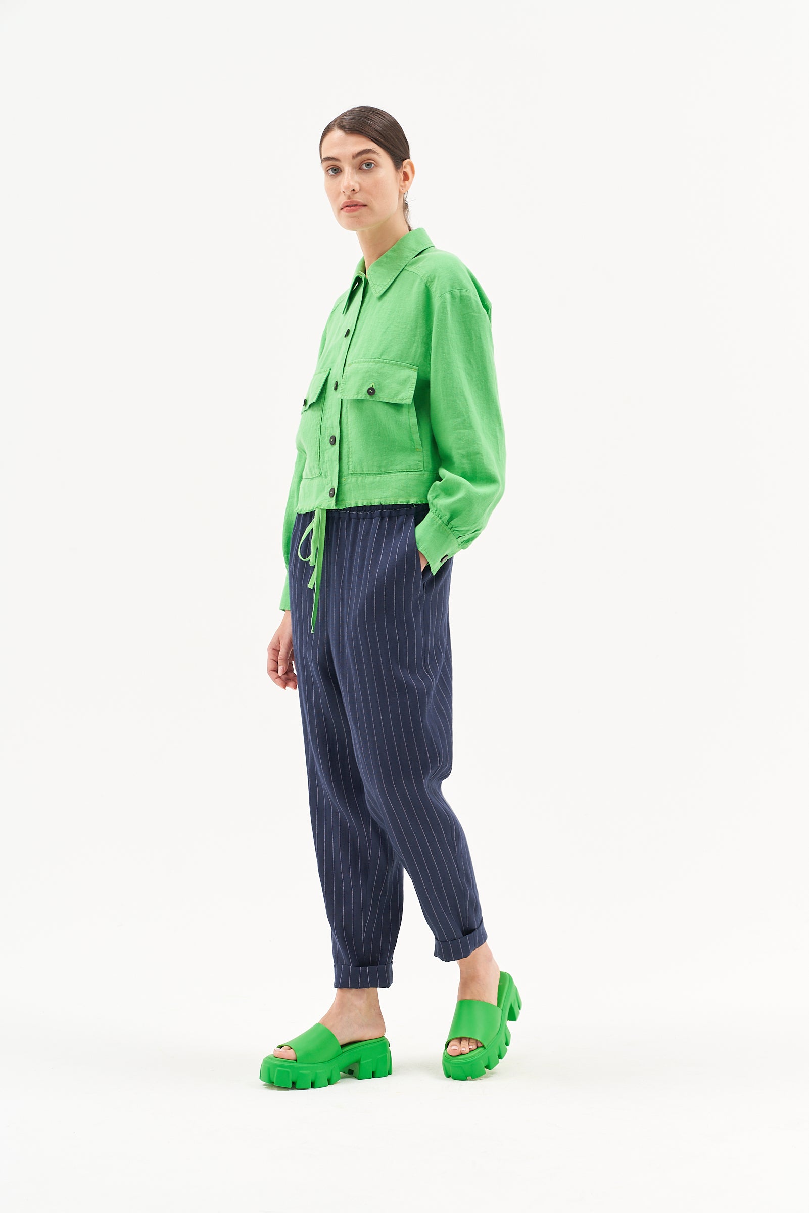 LINEN RICH TRAPERED ANKLE GLAZER TROUSERS IN NAVY