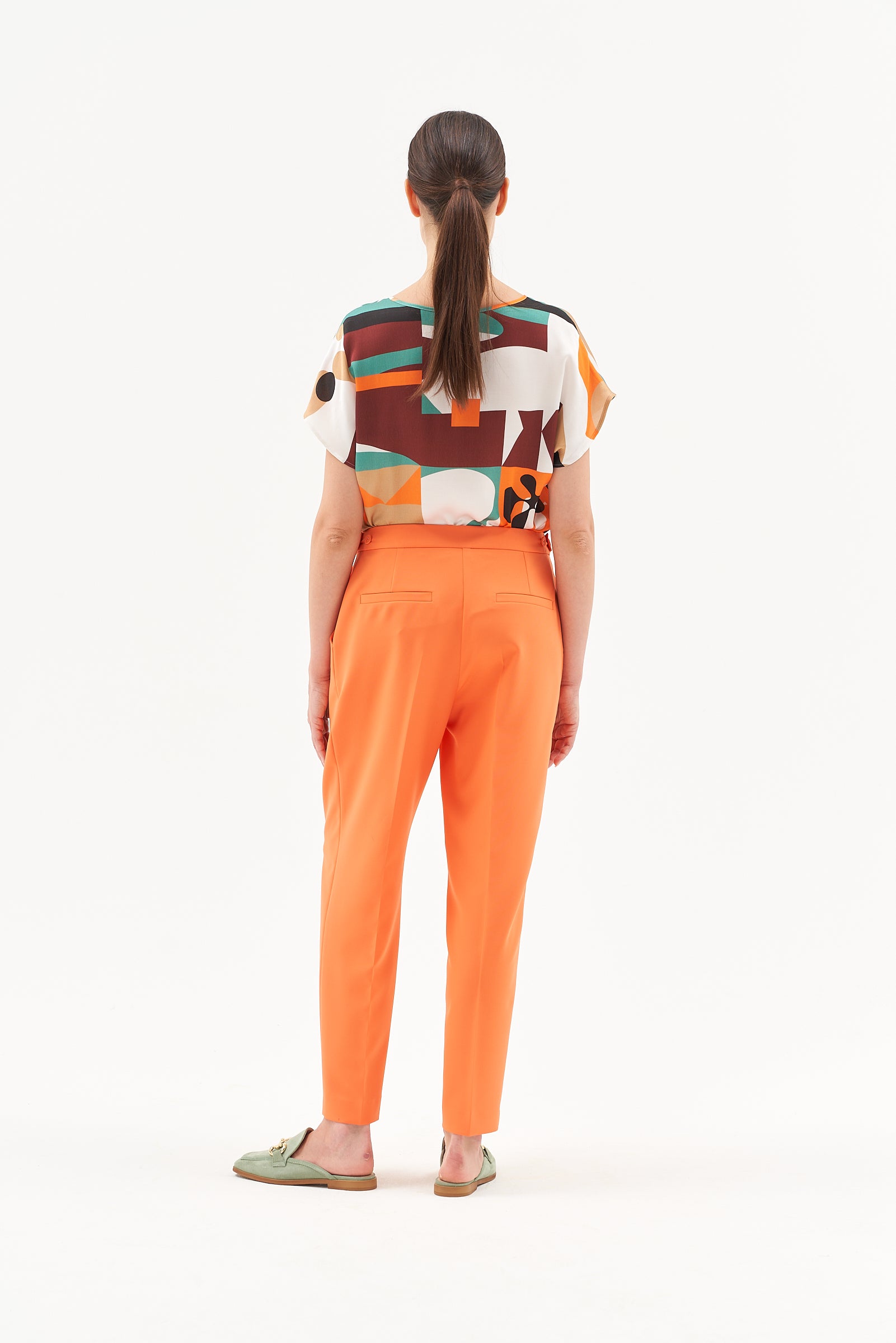 PLEAT FRONT TAPERED TROUSERS ORANGE