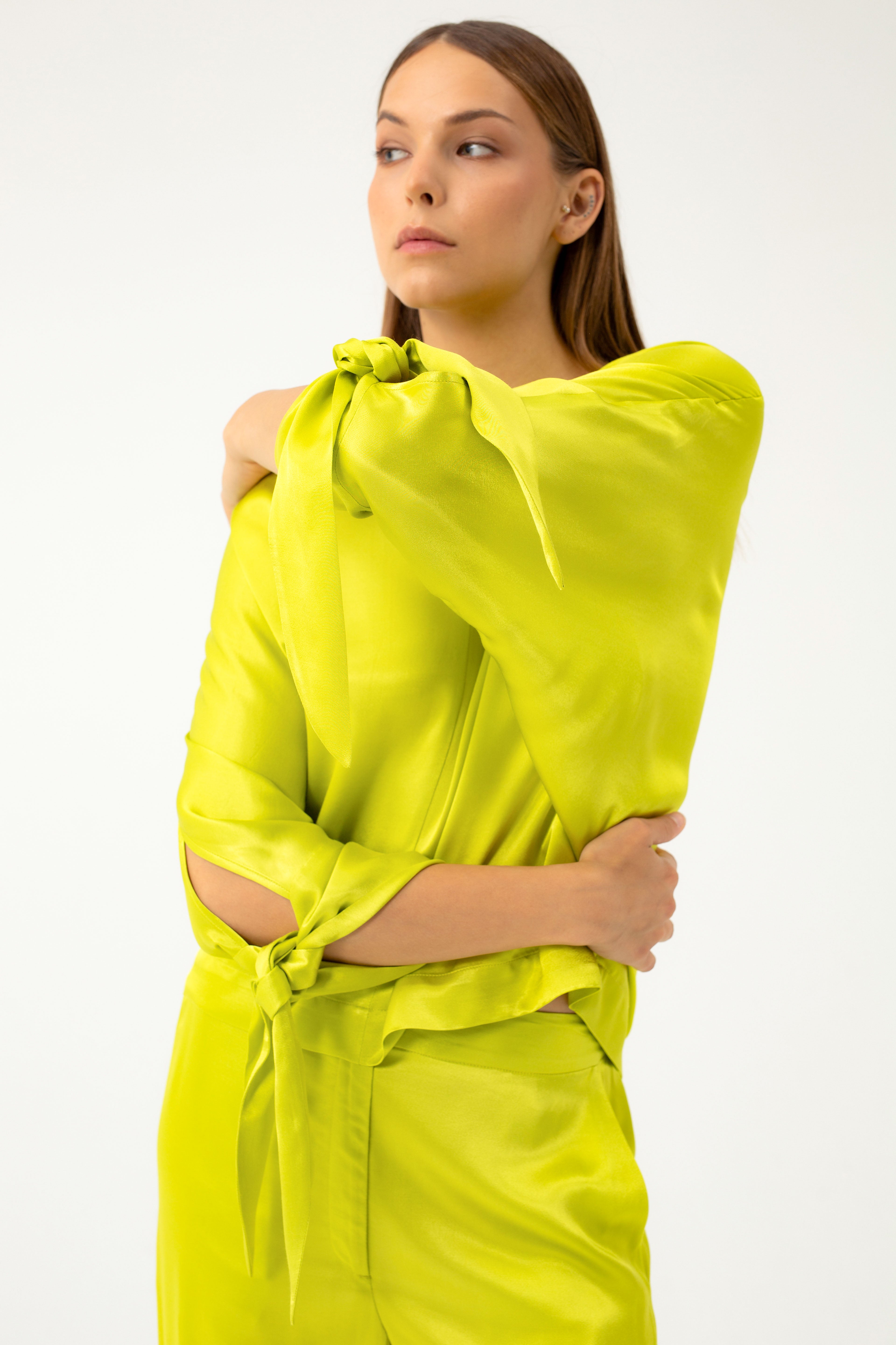 LIME BLOUSE WITH TIE CUFFS SLEEVES