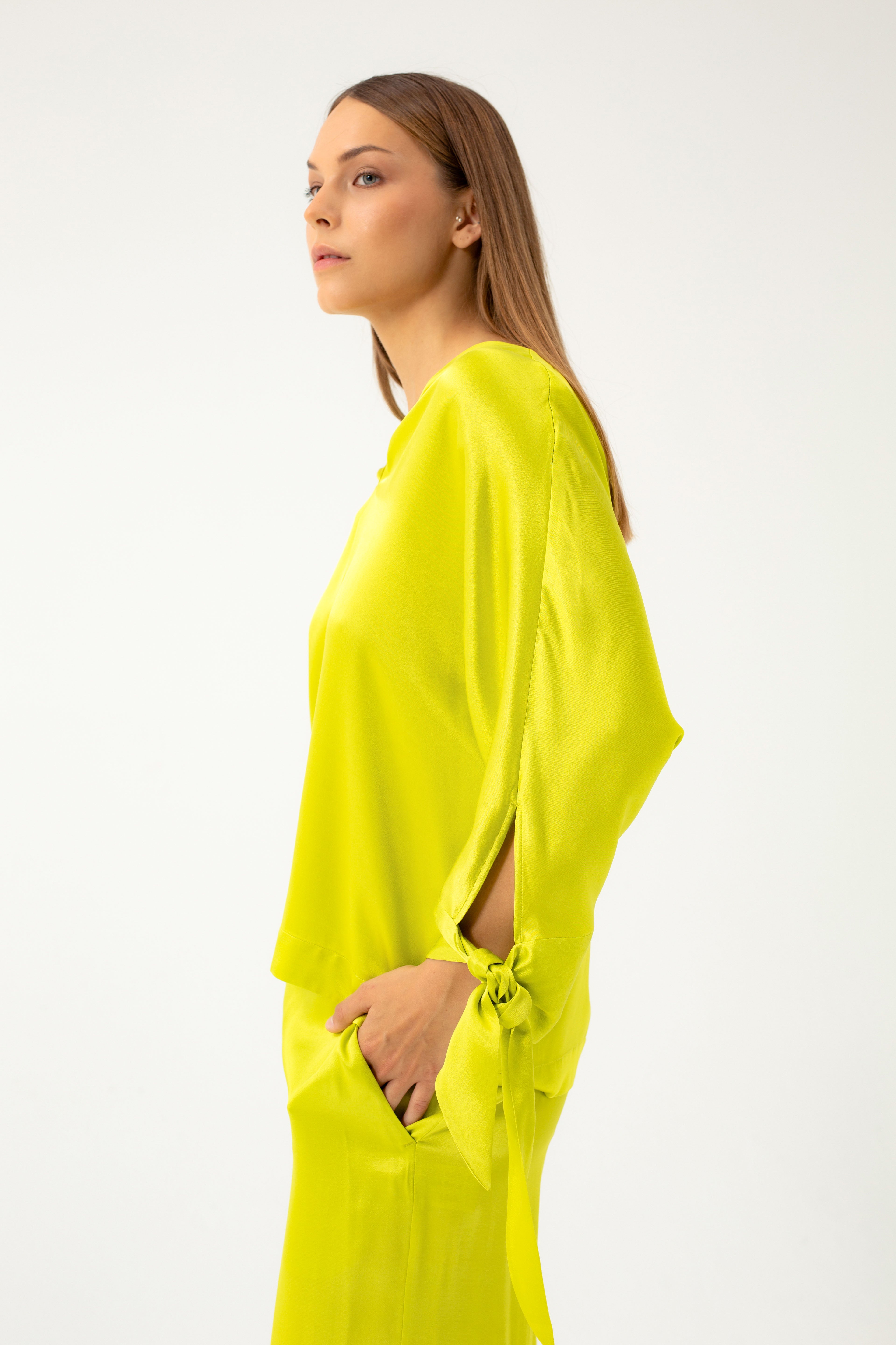 LIME BLOUSE WITH TIE CUFFS SLEEVES