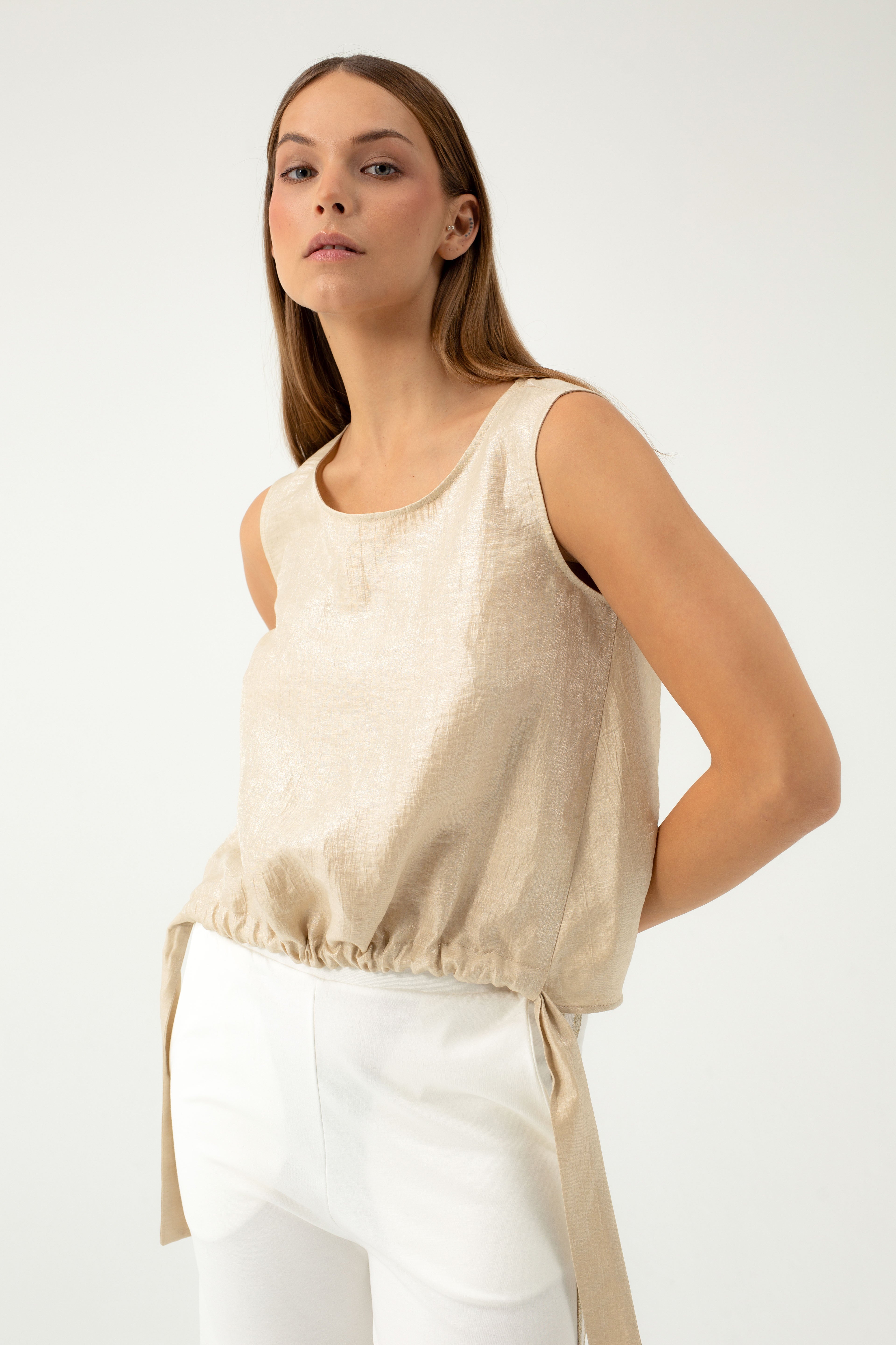 SLEEVELESS BEIGE BLOUSE WITH LINEN