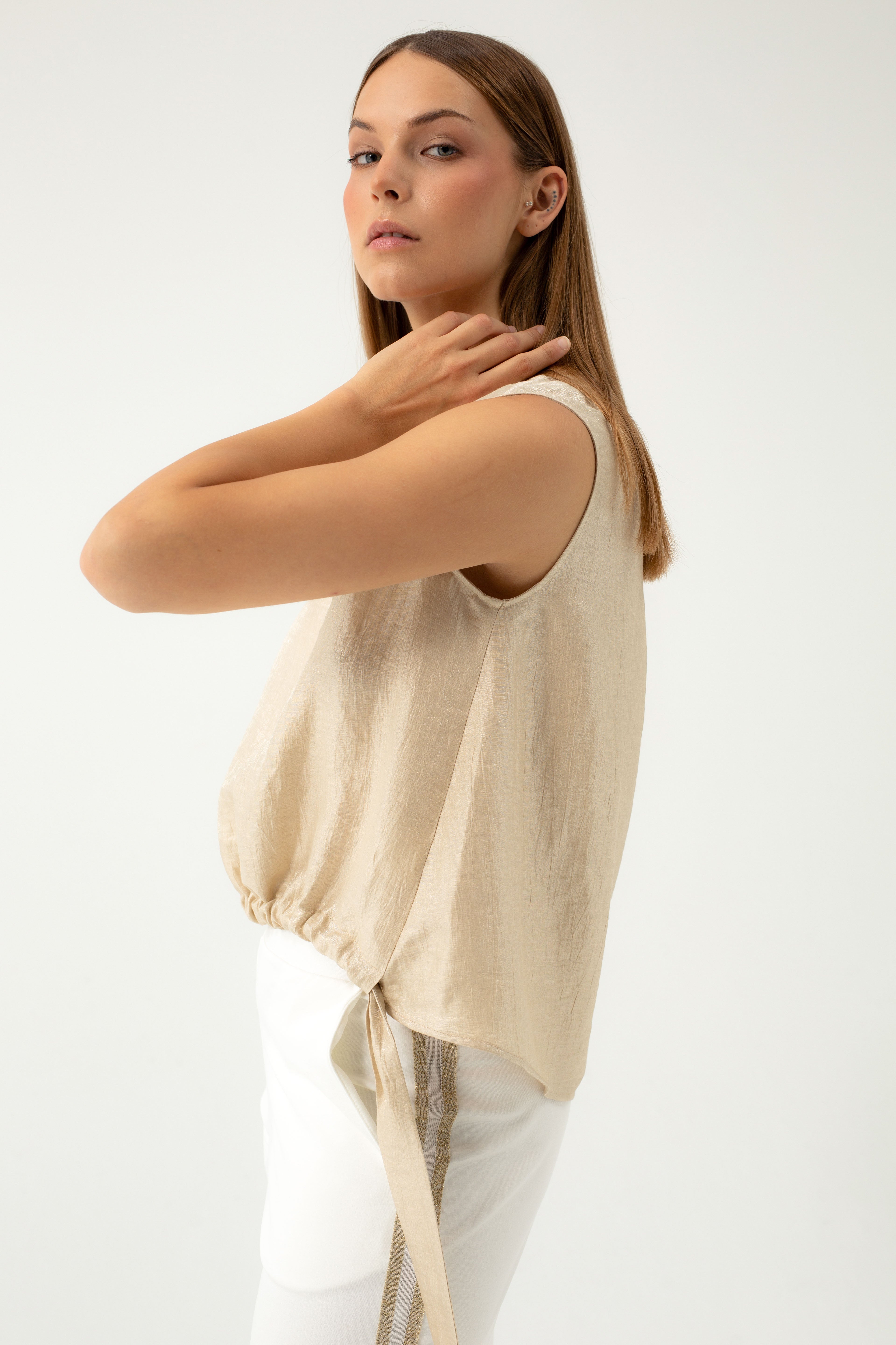 SLEEVELESS BEIGE BLOUSE WITH LINEN