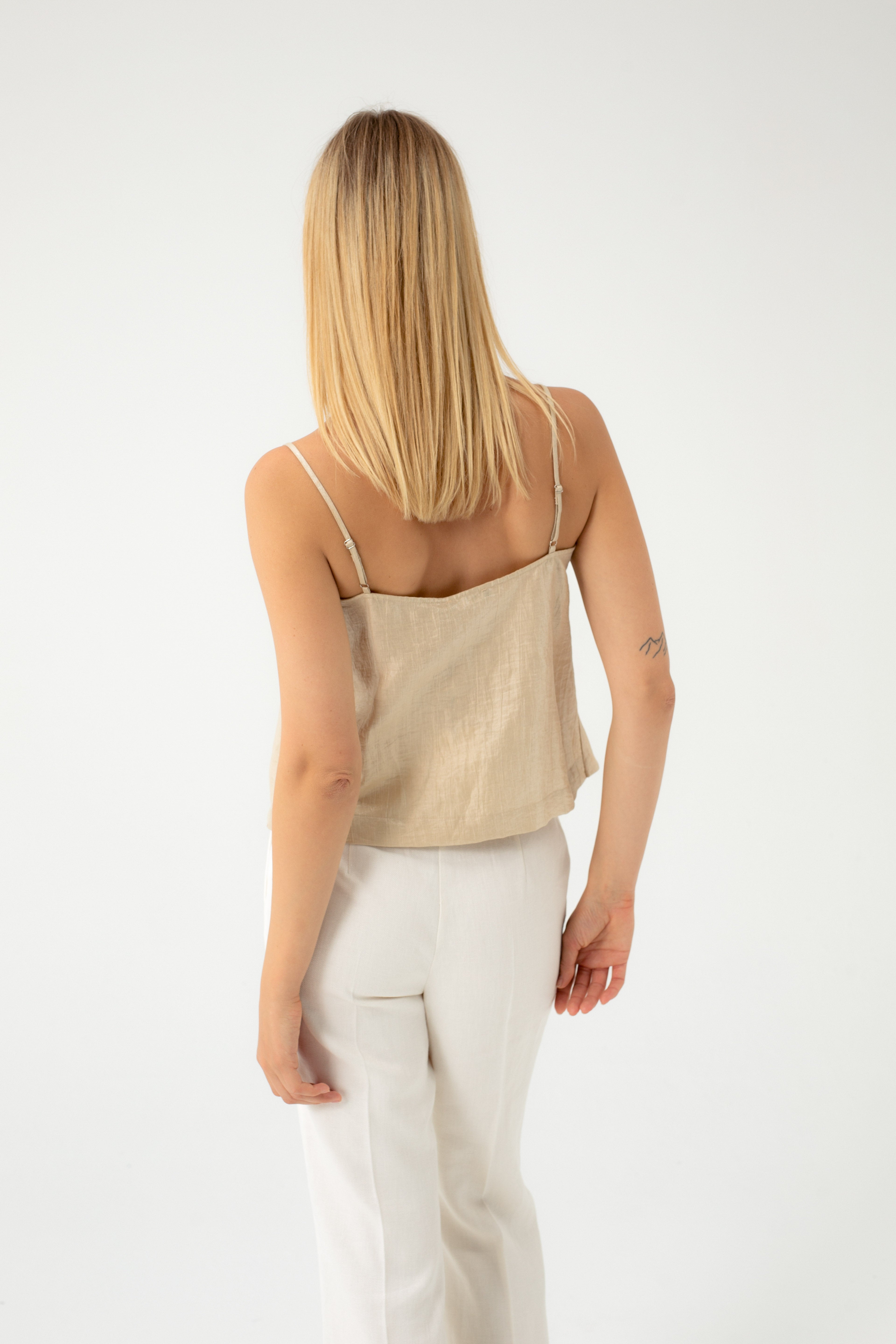 BEIGE TOP WITH LINEN