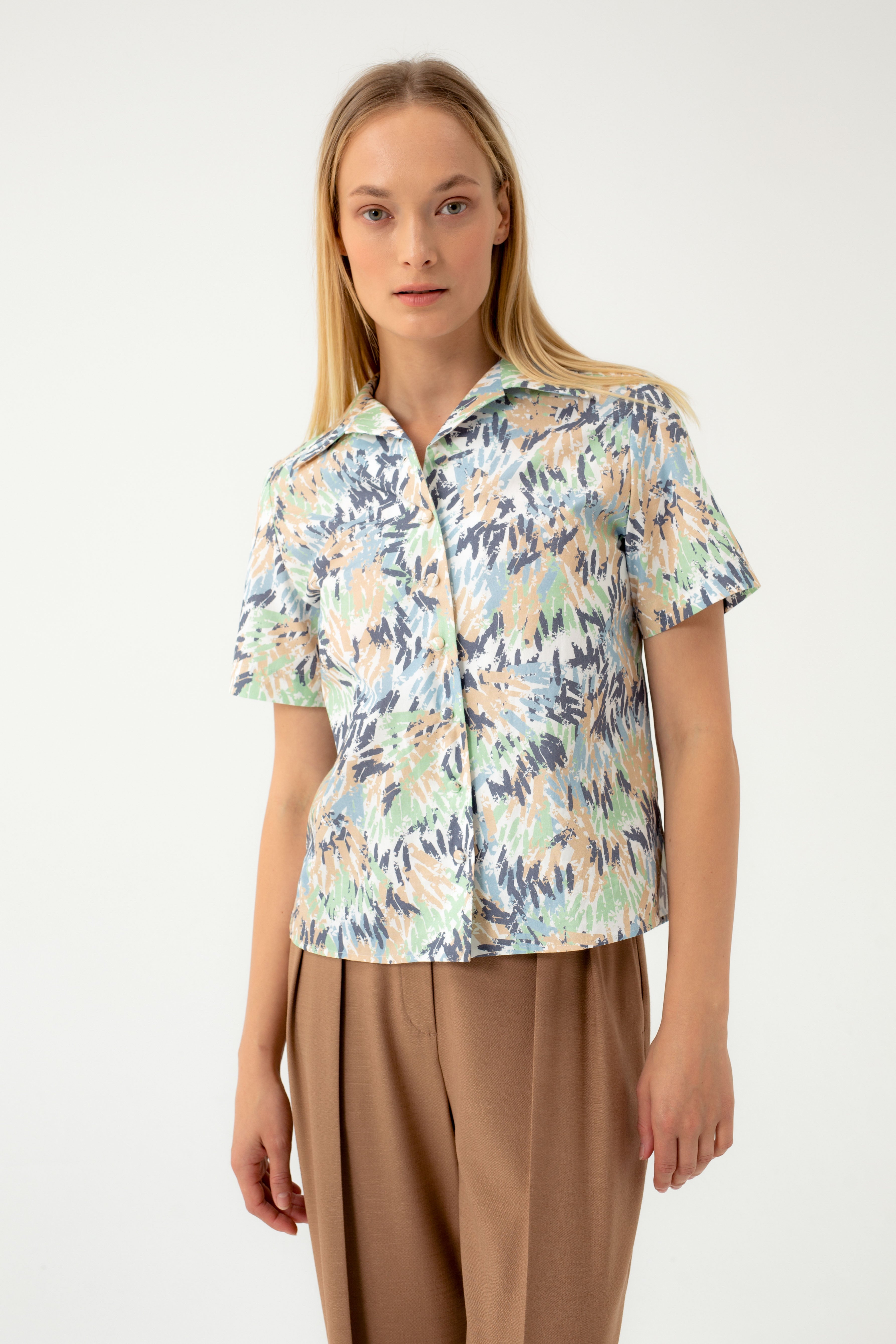 ABSTRACT PRINT SHORT SLEEVE SHIRT