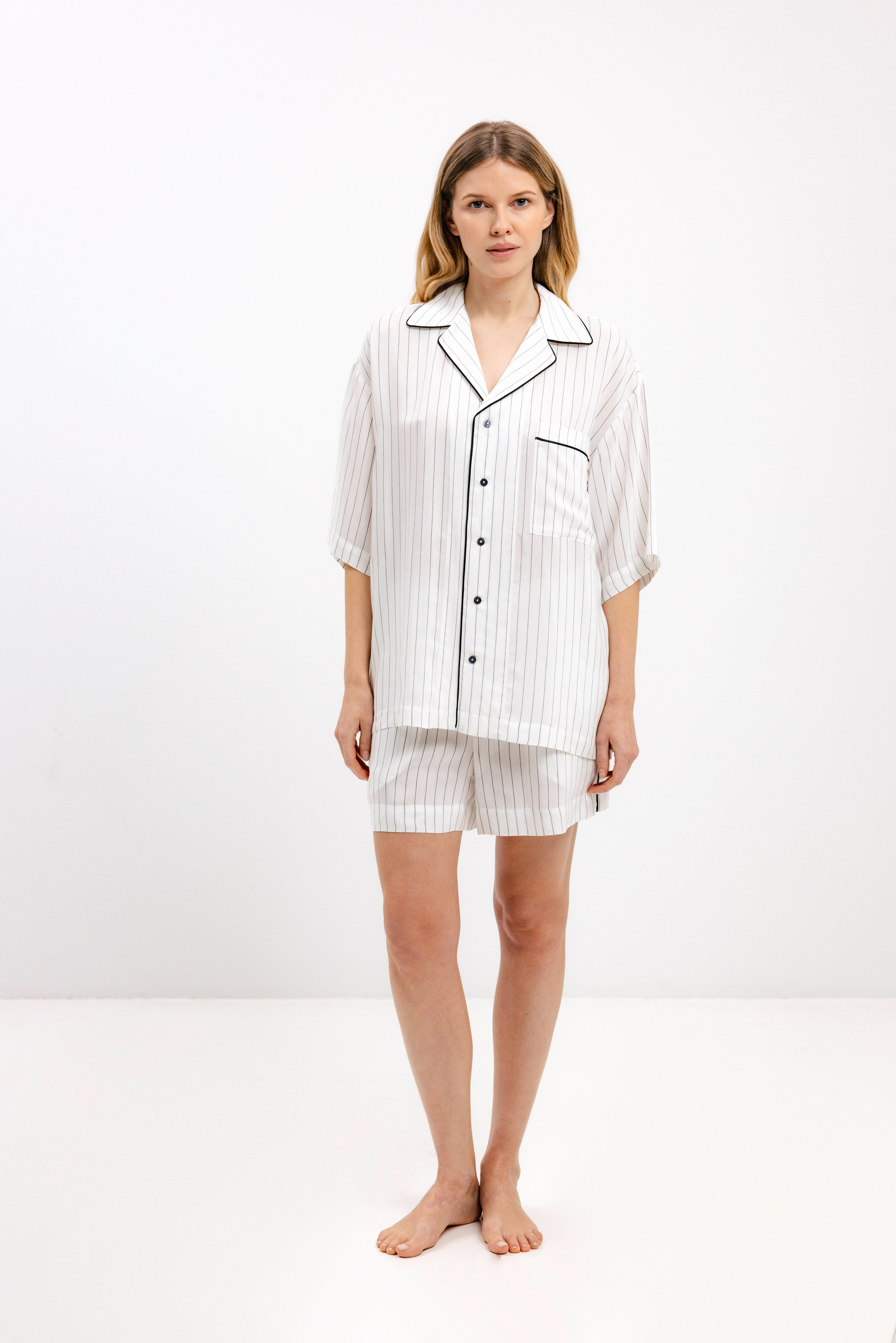 PYJAMA SHIRT WITH BLACK STRIPES AND SHORT SLEEVES - UNISEX