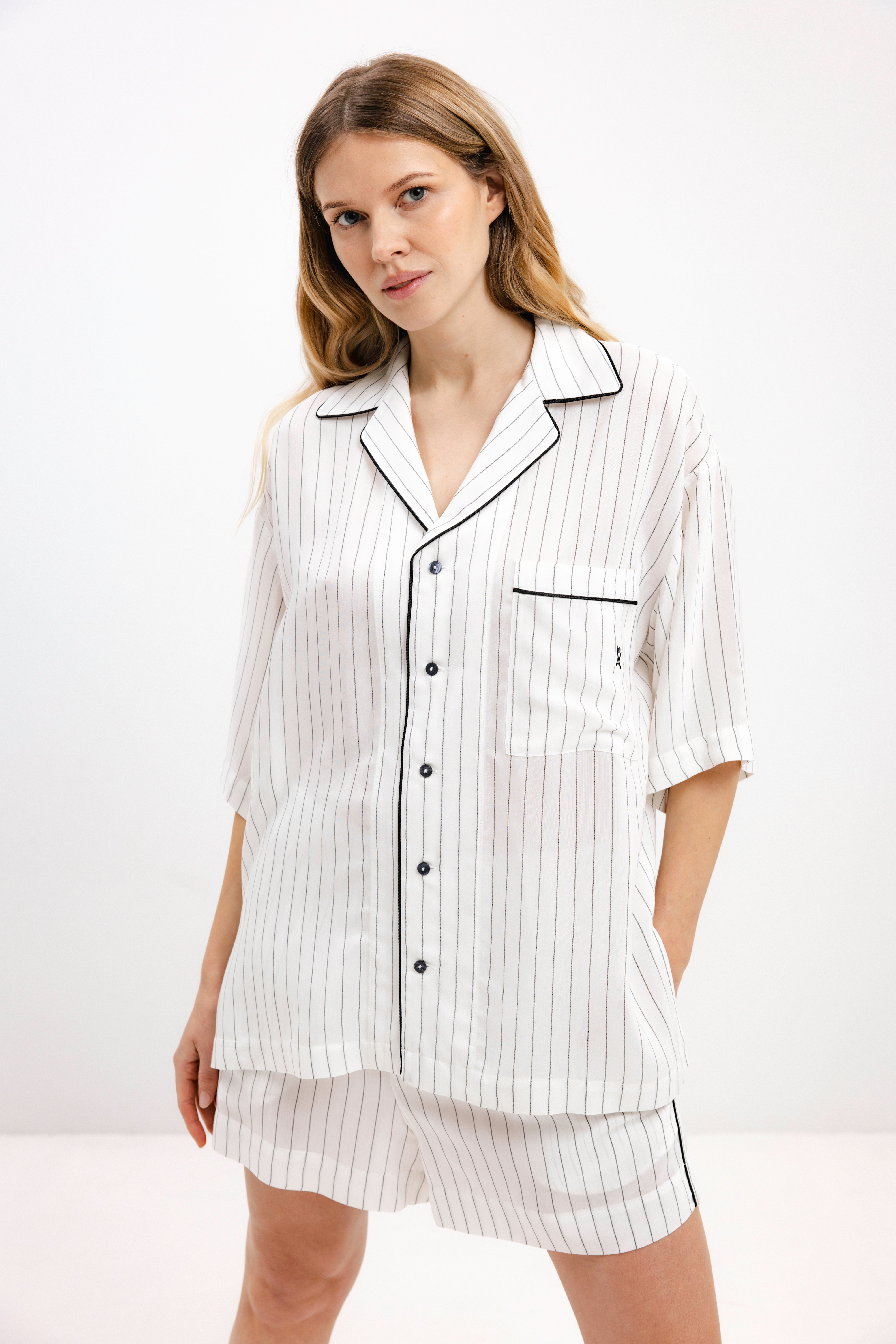 PYJAMA SHIRT WITH BLACK STRIPES AND SHORT SLEEVES - UNISEX