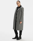 TAILORED GREY COAT WITH BROAD SHOULDERS