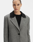 TAILORED GREY COAT WITH BROAD SHOULDERS