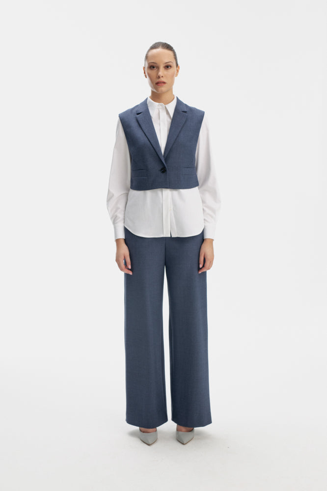SHORT VEST IN BLUE