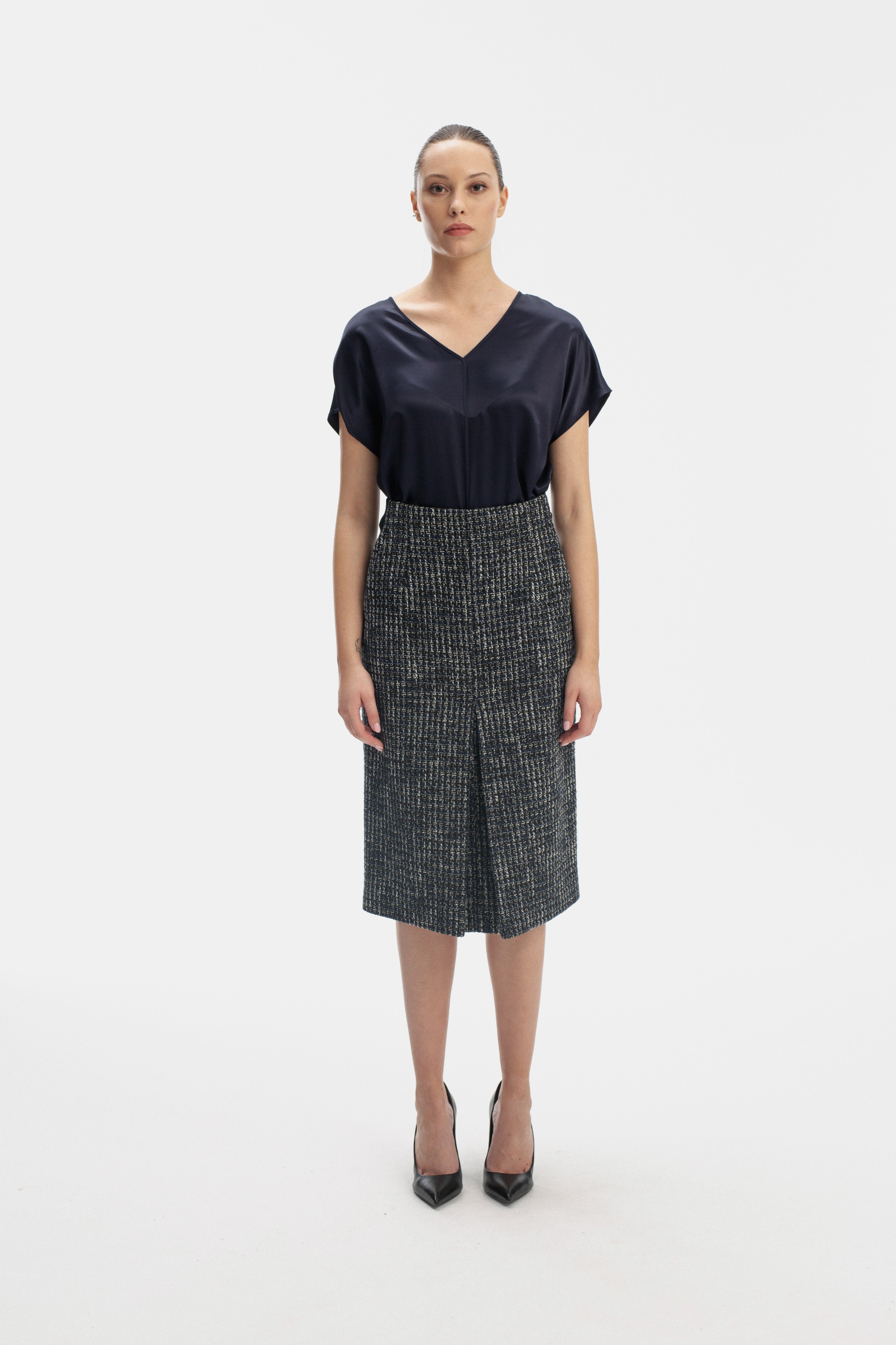 BLUE V-NECK SHORT SLEEVE BLOUSE