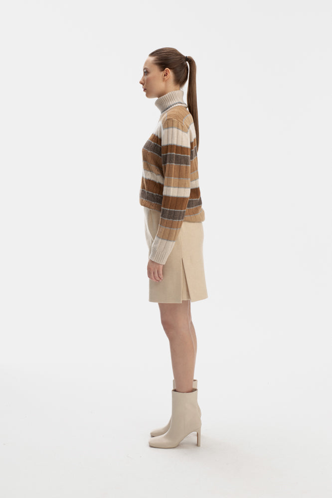 A TRAPEZE SKIRT IN BEIGE