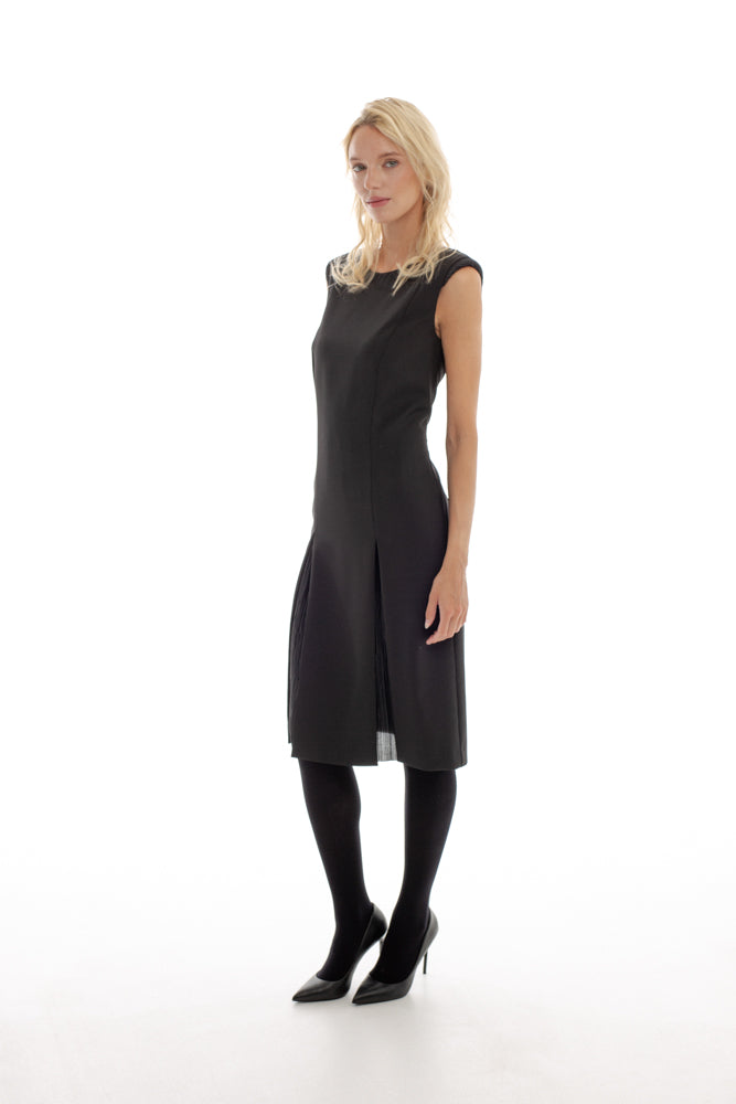 FITTED DRESS WITH CORUGATED FABRIC