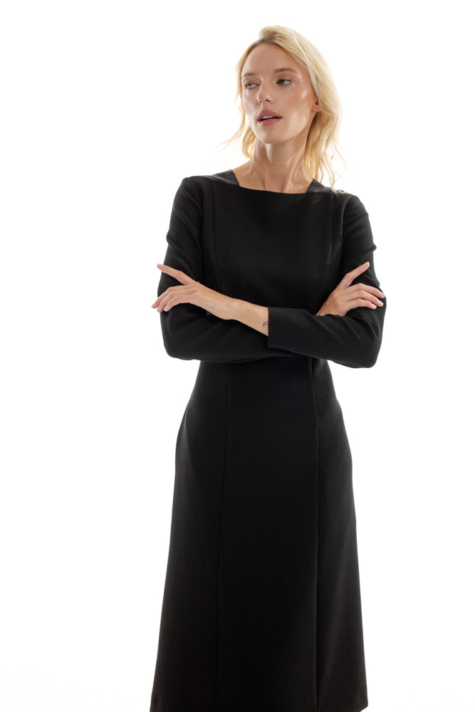 MIDI BLACK DRESS WITH LONG SLEEVES