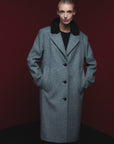 TAILORED GREY COAT WITH BROAD SHOULDERS