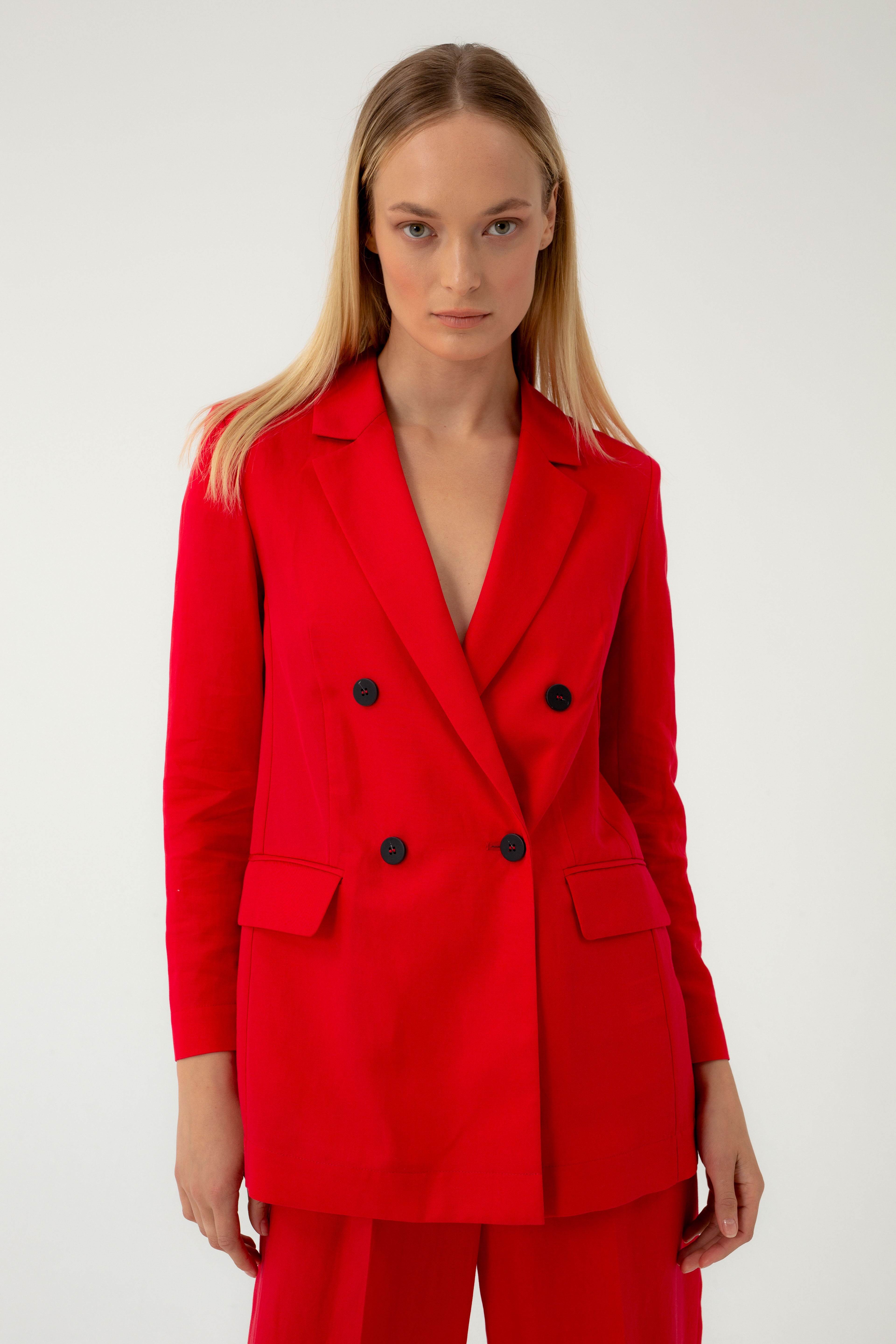 DOUBLE-BREASTED RED LINEN JACKET