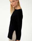 PURE WOOL OVERSIZED BLACK SWEATER