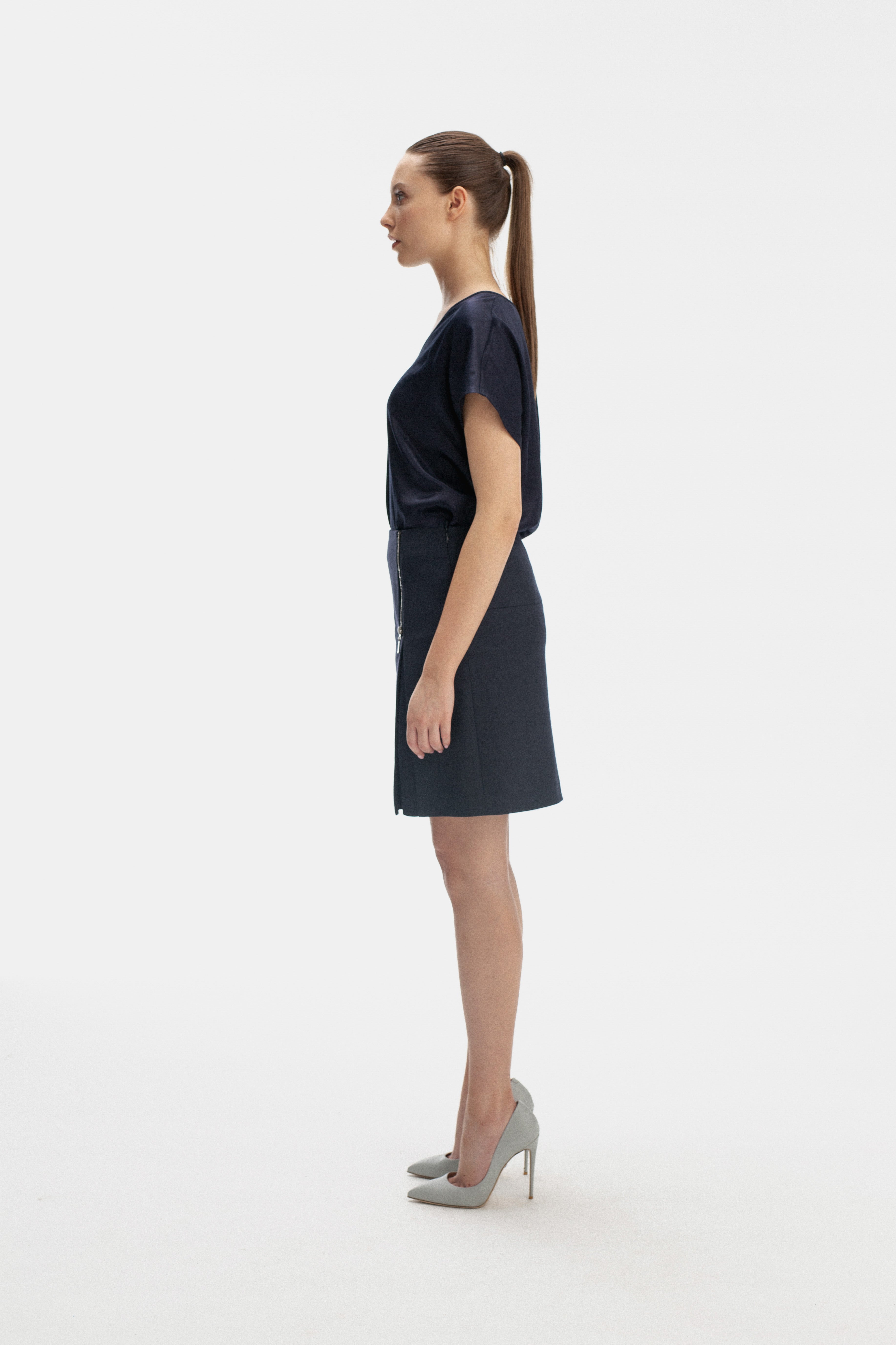 BLUE SKIRT WITH DECORATIVE ZIPPER