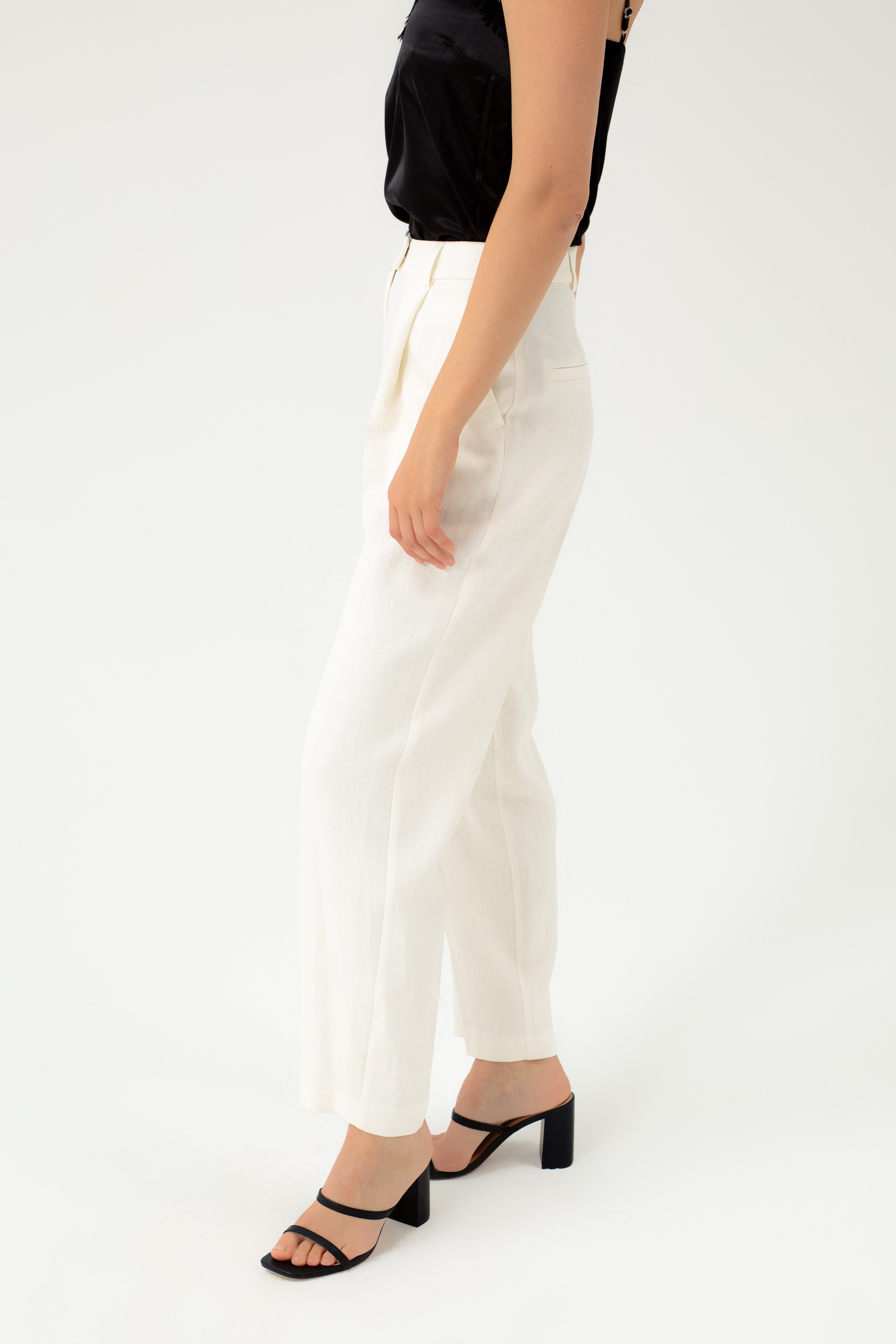 TAPERED ECRU TROUSERS WITH PLEAT