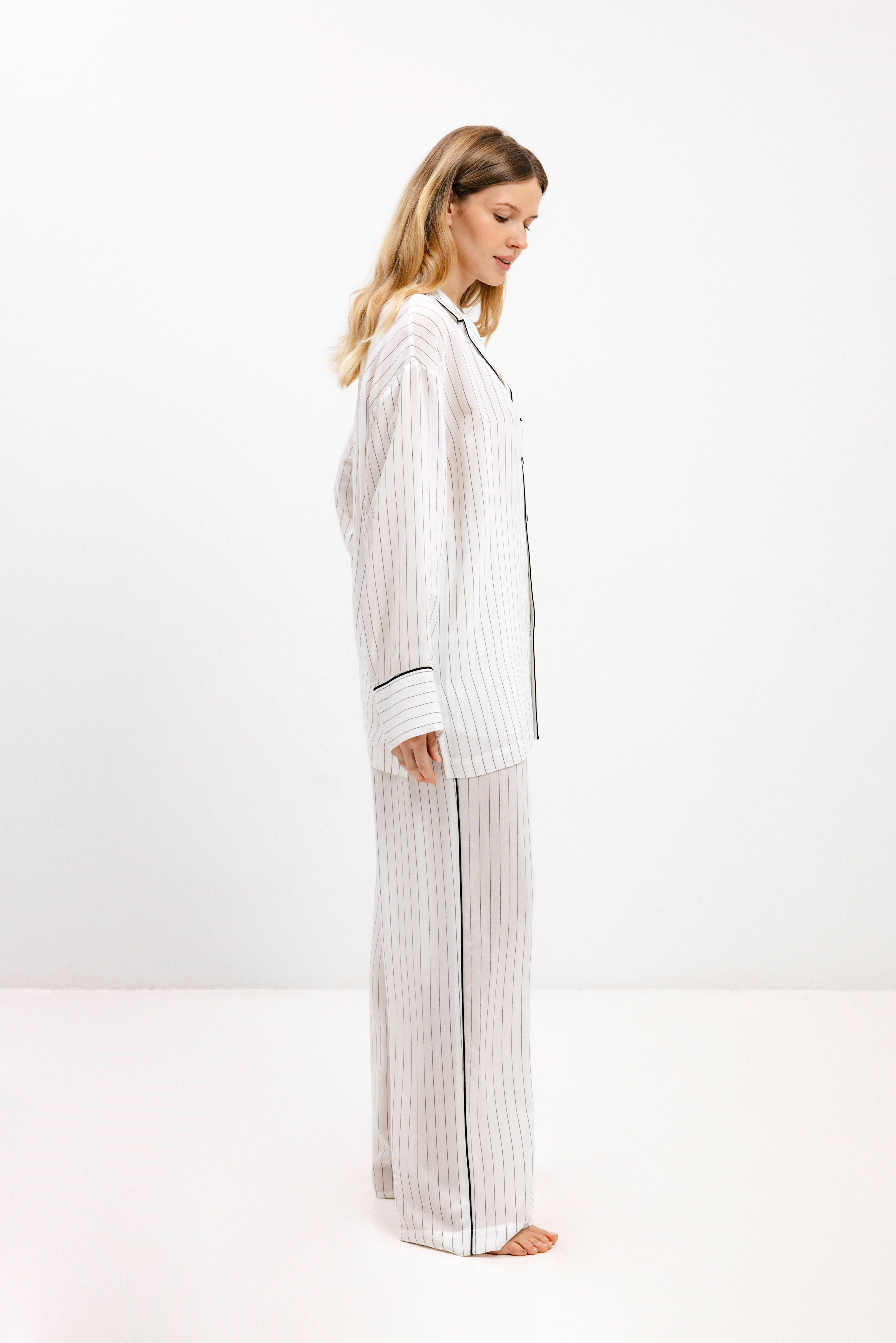 PYJAMA PANTS IN BLACK STRIPES - UNISEX