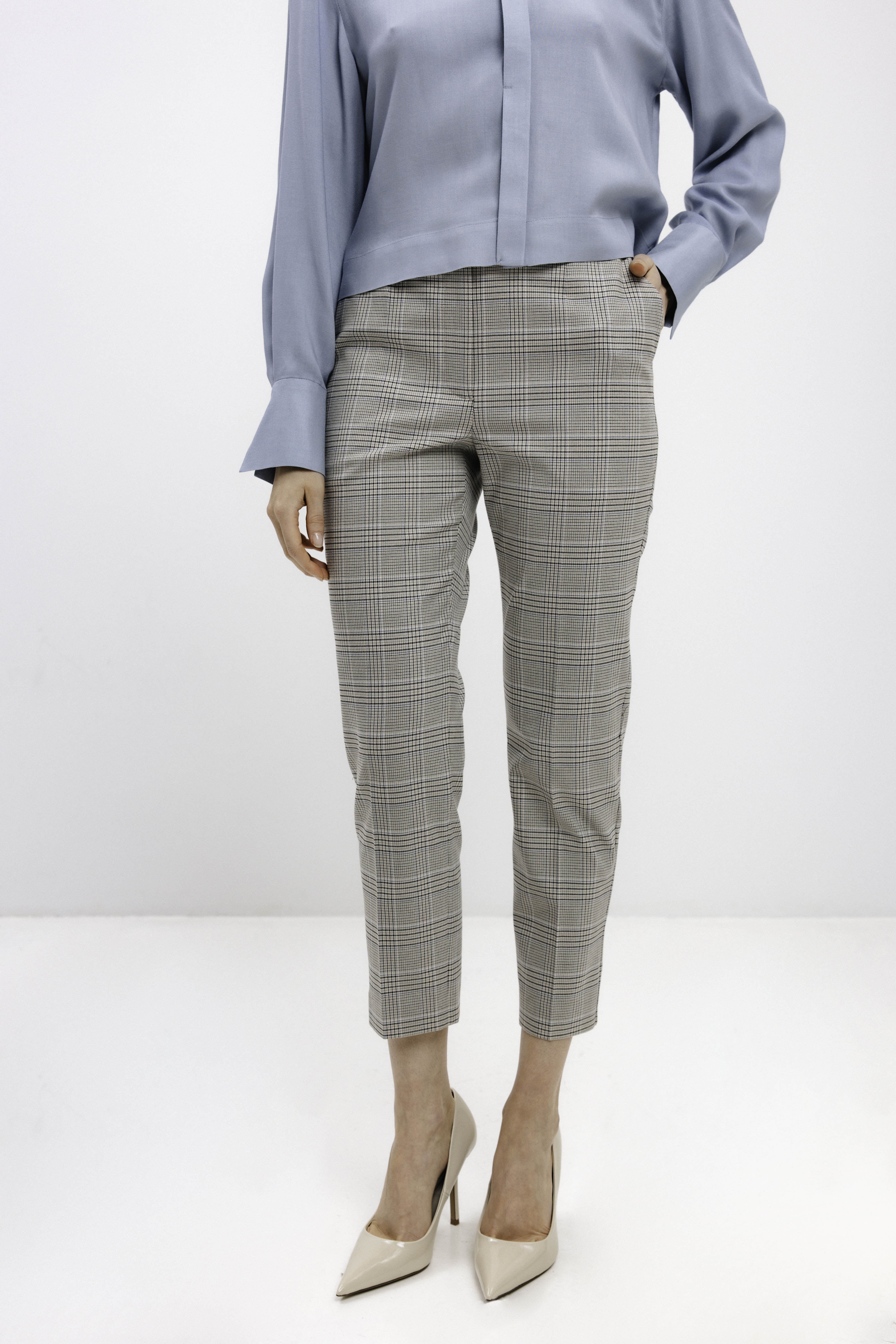CROPPED TROUSERS IN CHECKED PATTERN