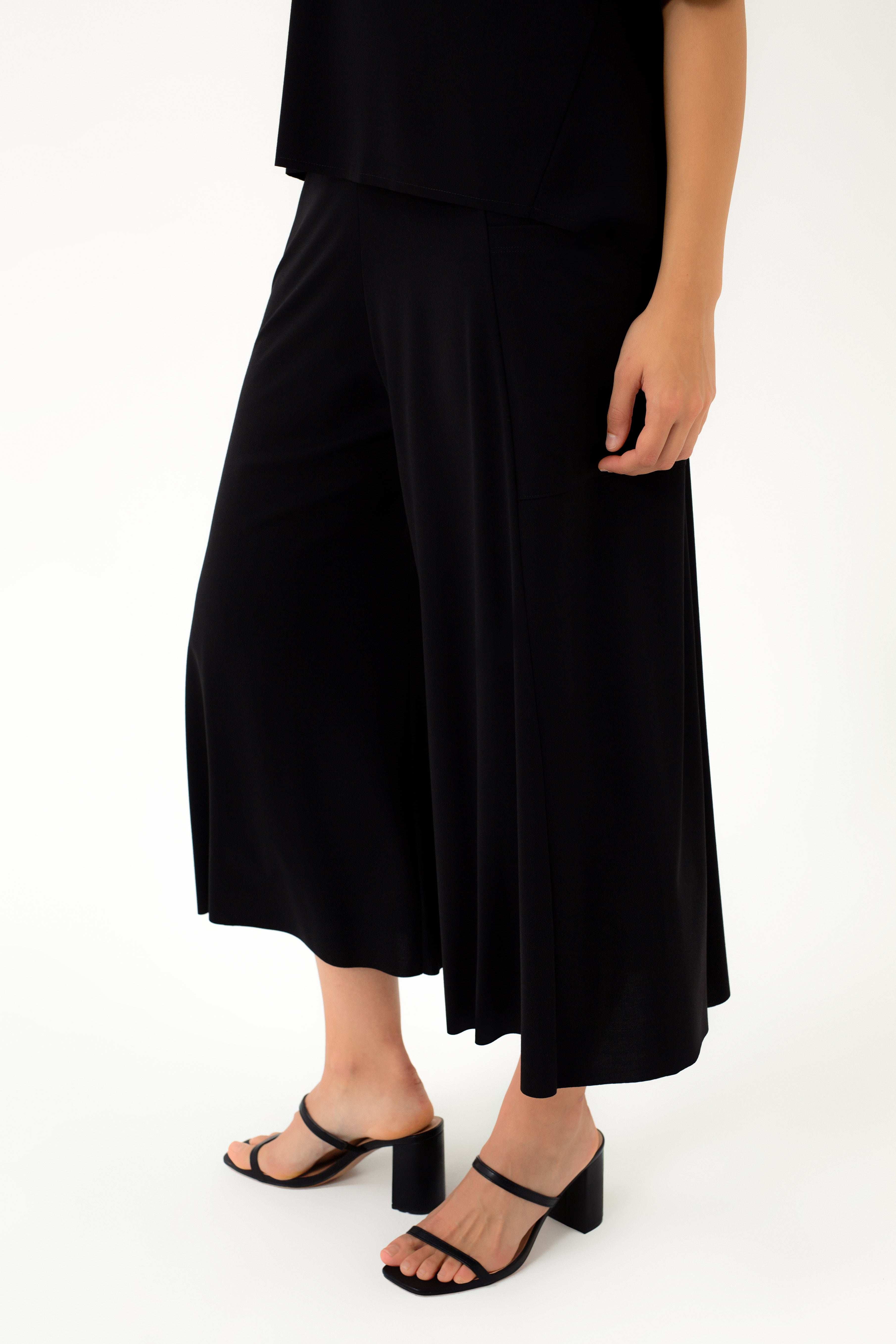 BLACK JERSEY CULOTTES