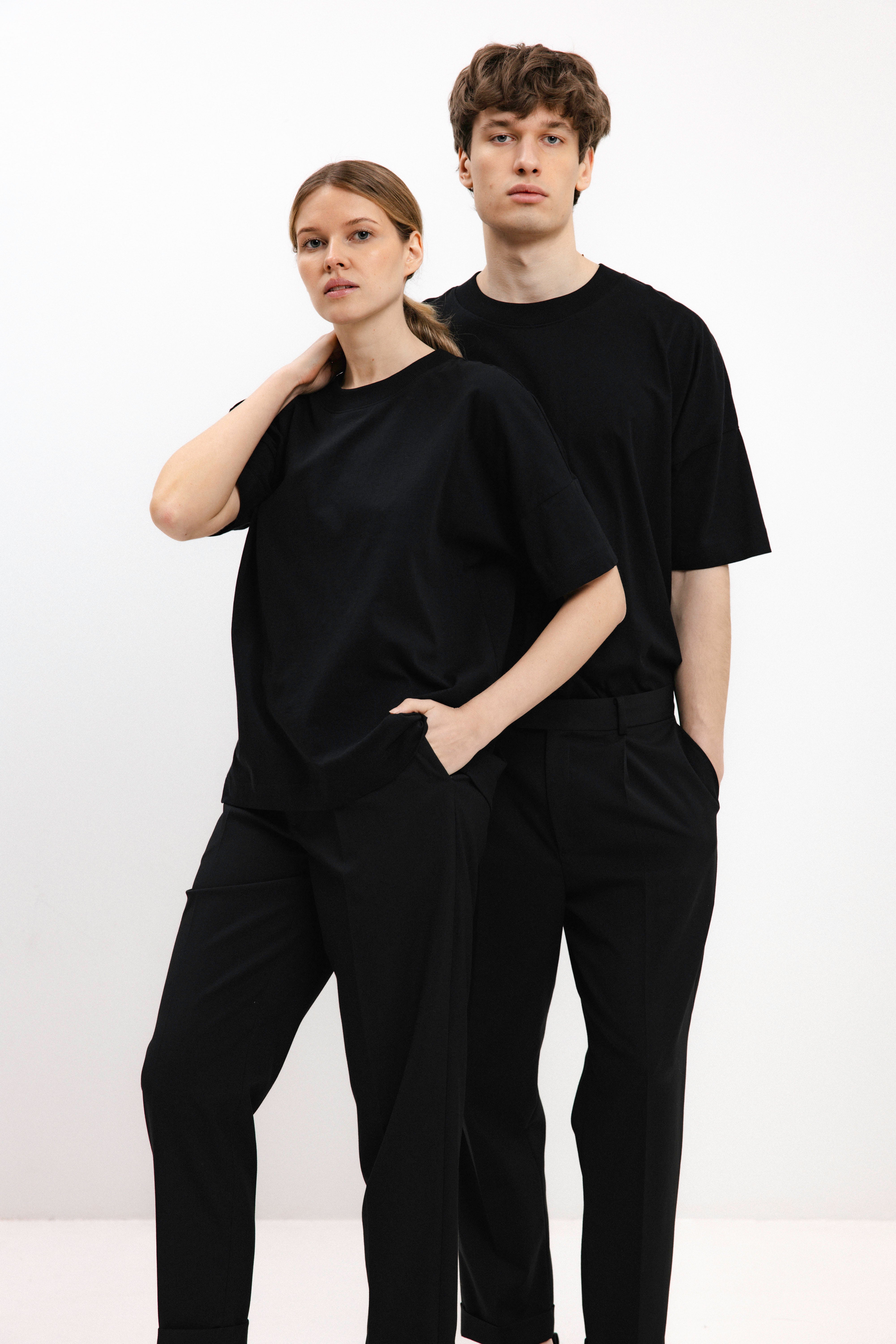 UNISEX JUODI MARŠKINĖLIAI