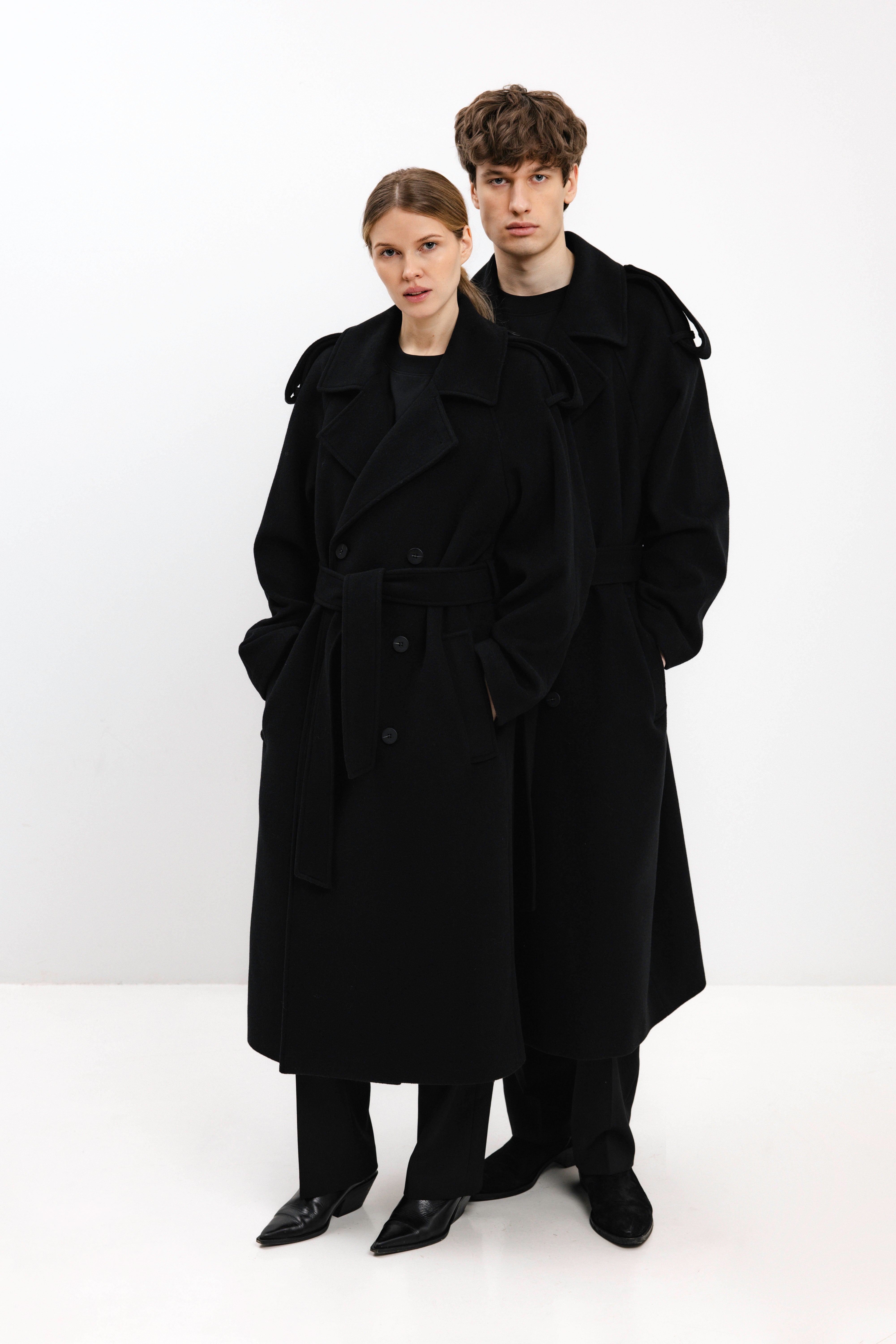 UNISEX ILGAS JUODAS DVIEILIS PALTAS SU VILNA