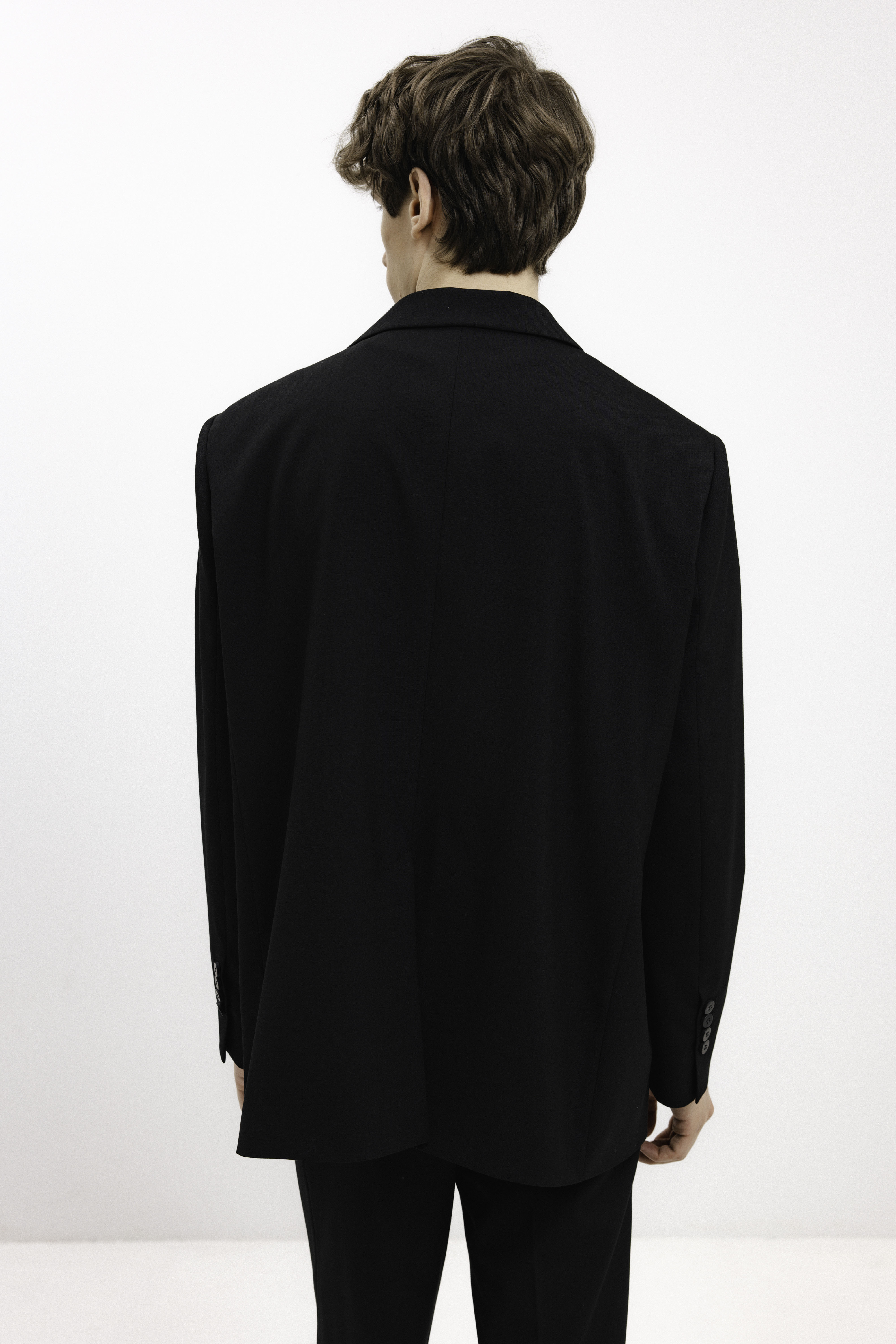 UNISEX JUODAS VIENAEILIS ŠVARKAS