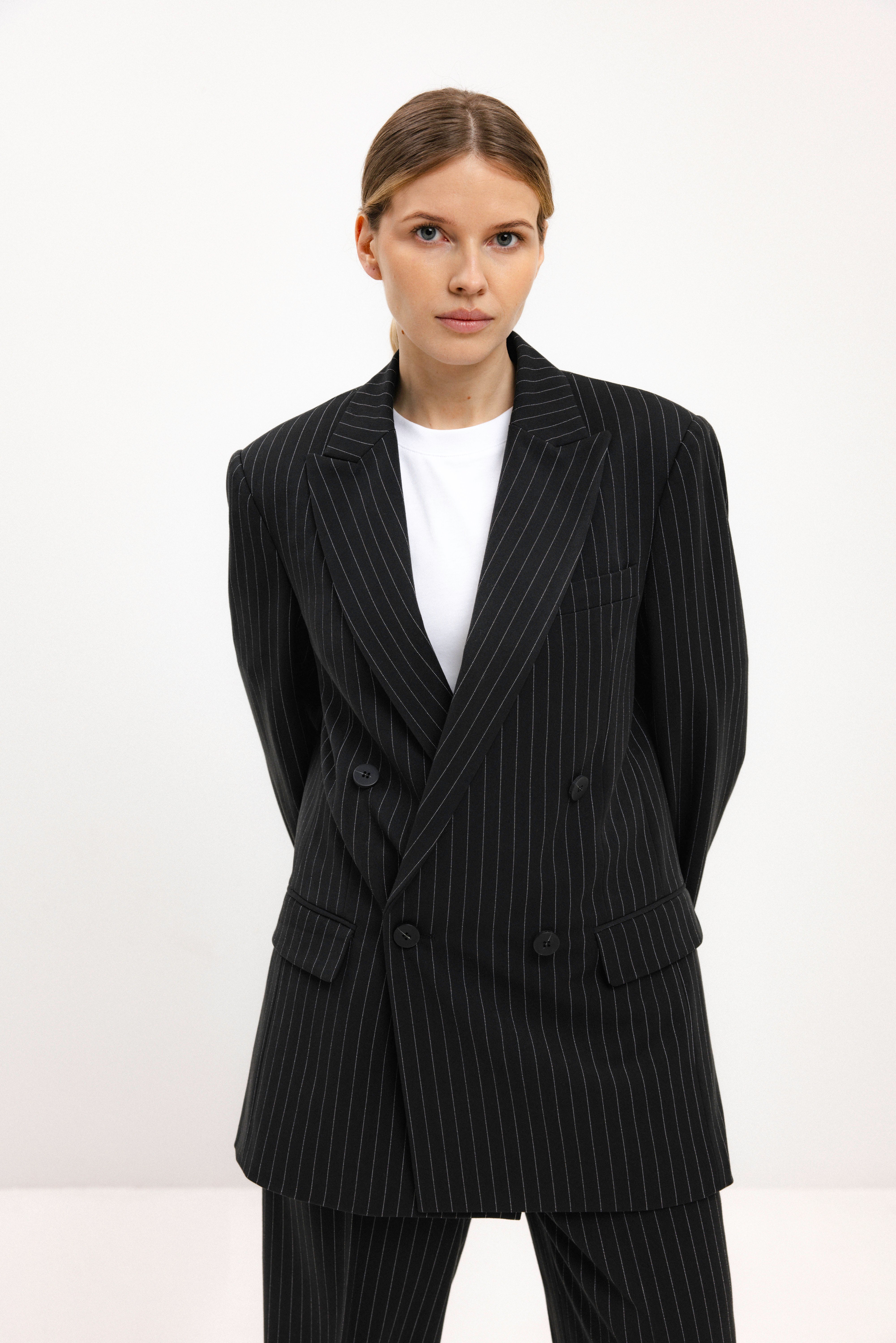 UNISEX PADIDINTAS DRYŽUOTAS ŠVARKAS
