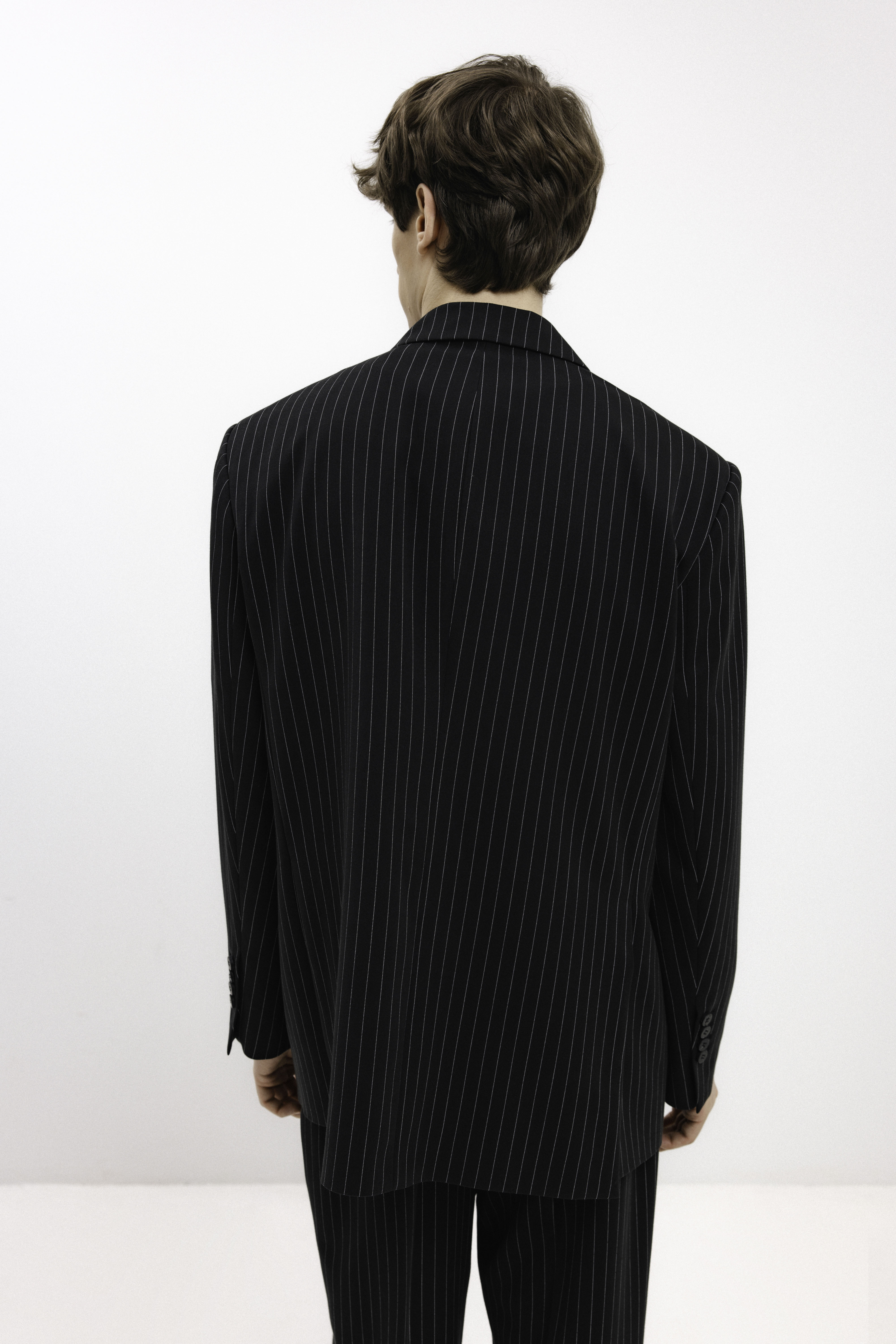 UNISEX PADIDINTAS DRYŽUOTAS ŠVARKAS