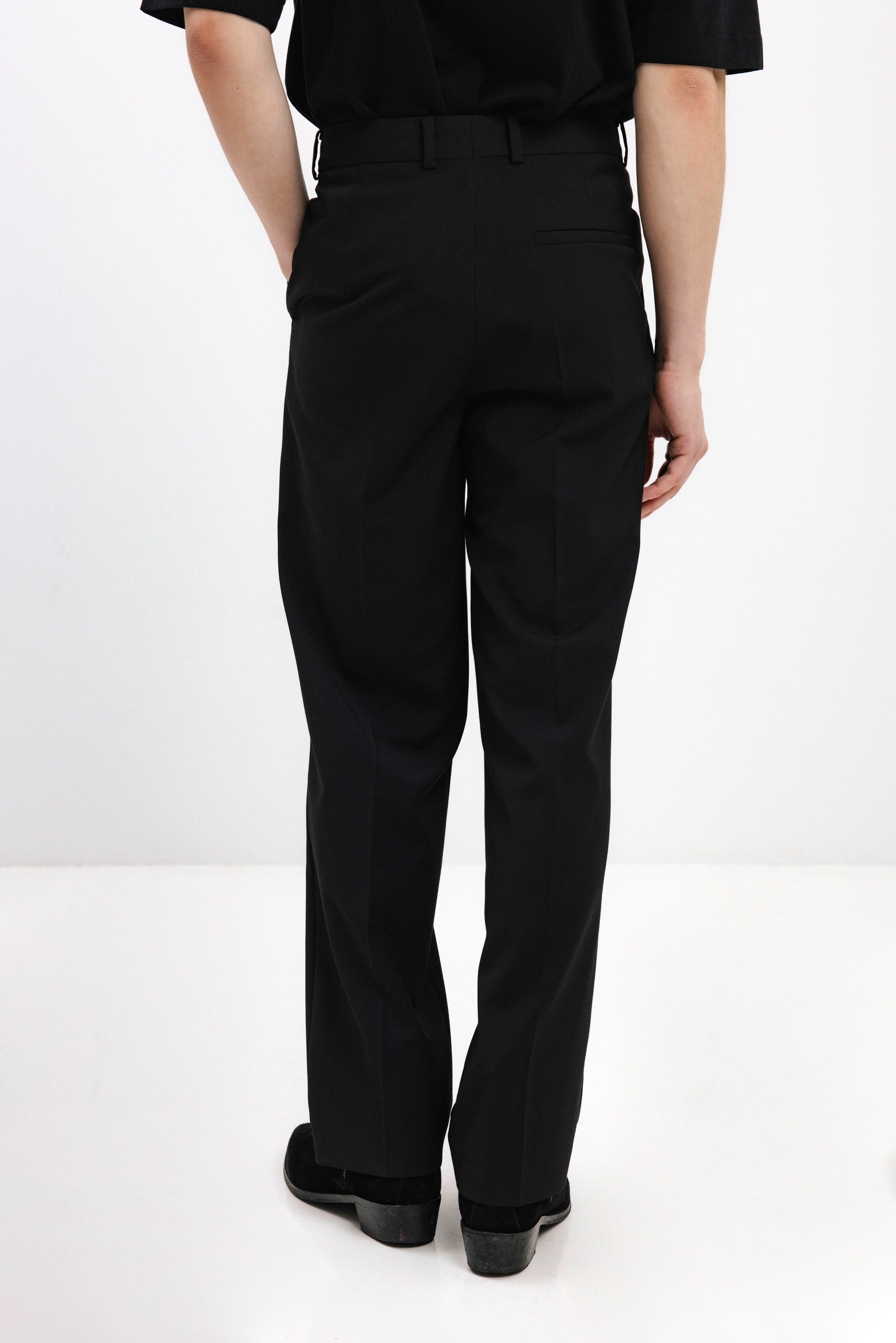 UNISEX JUODOS TIESIOS KELNĖS SU KANTU