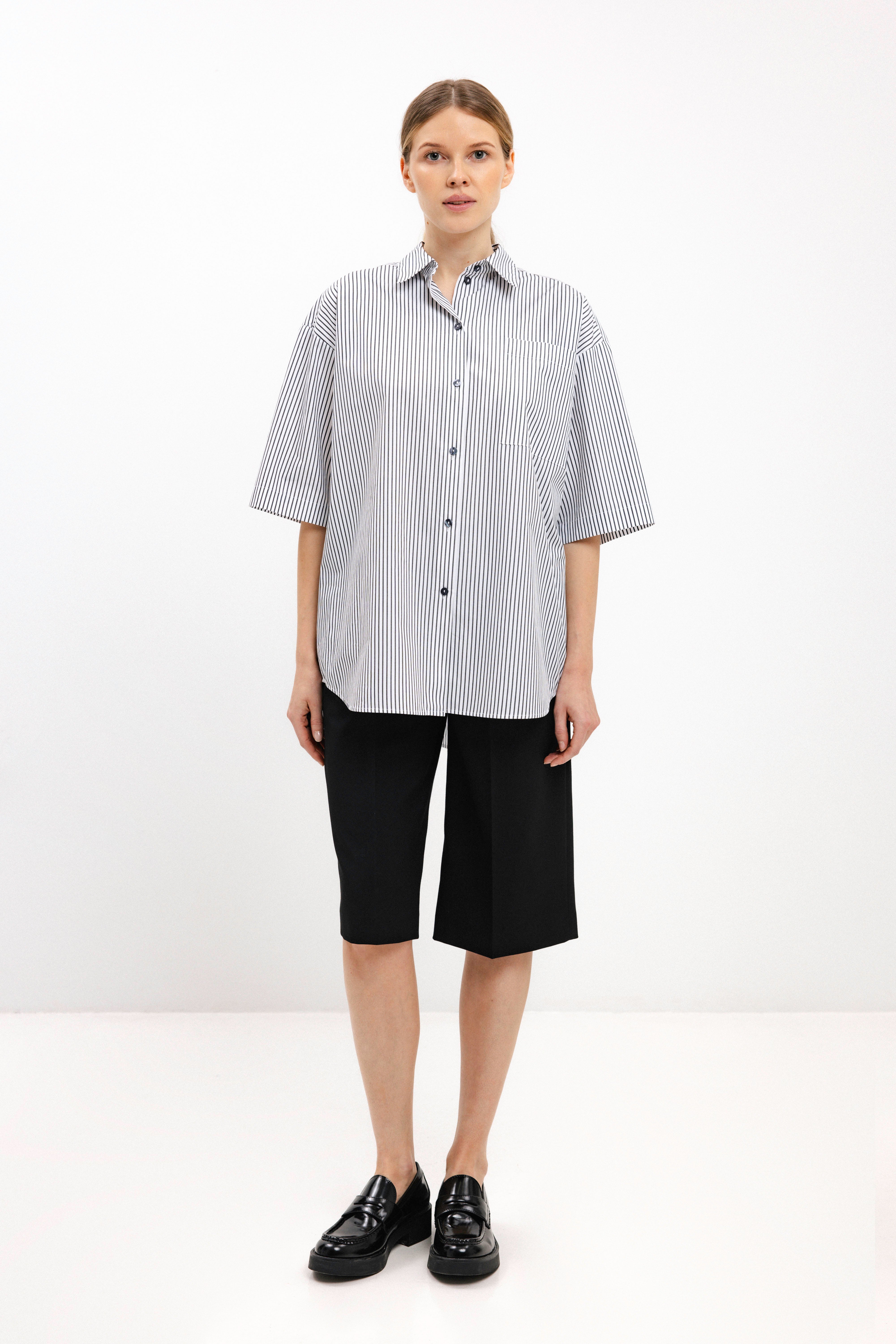 UNISEX BLACK BERMUDA SHORTS