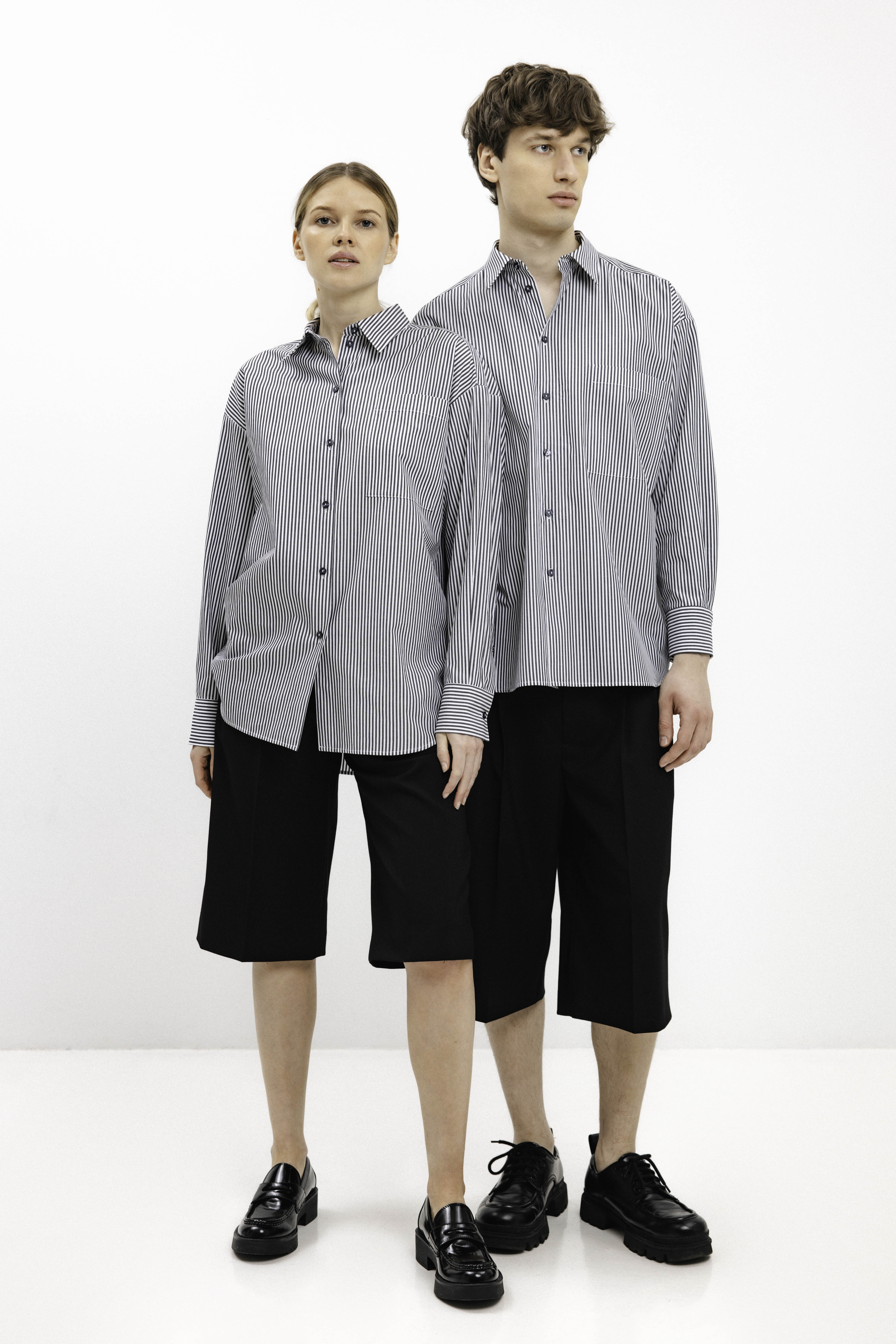 UNISEX BLACK BERMUDA SHORTS