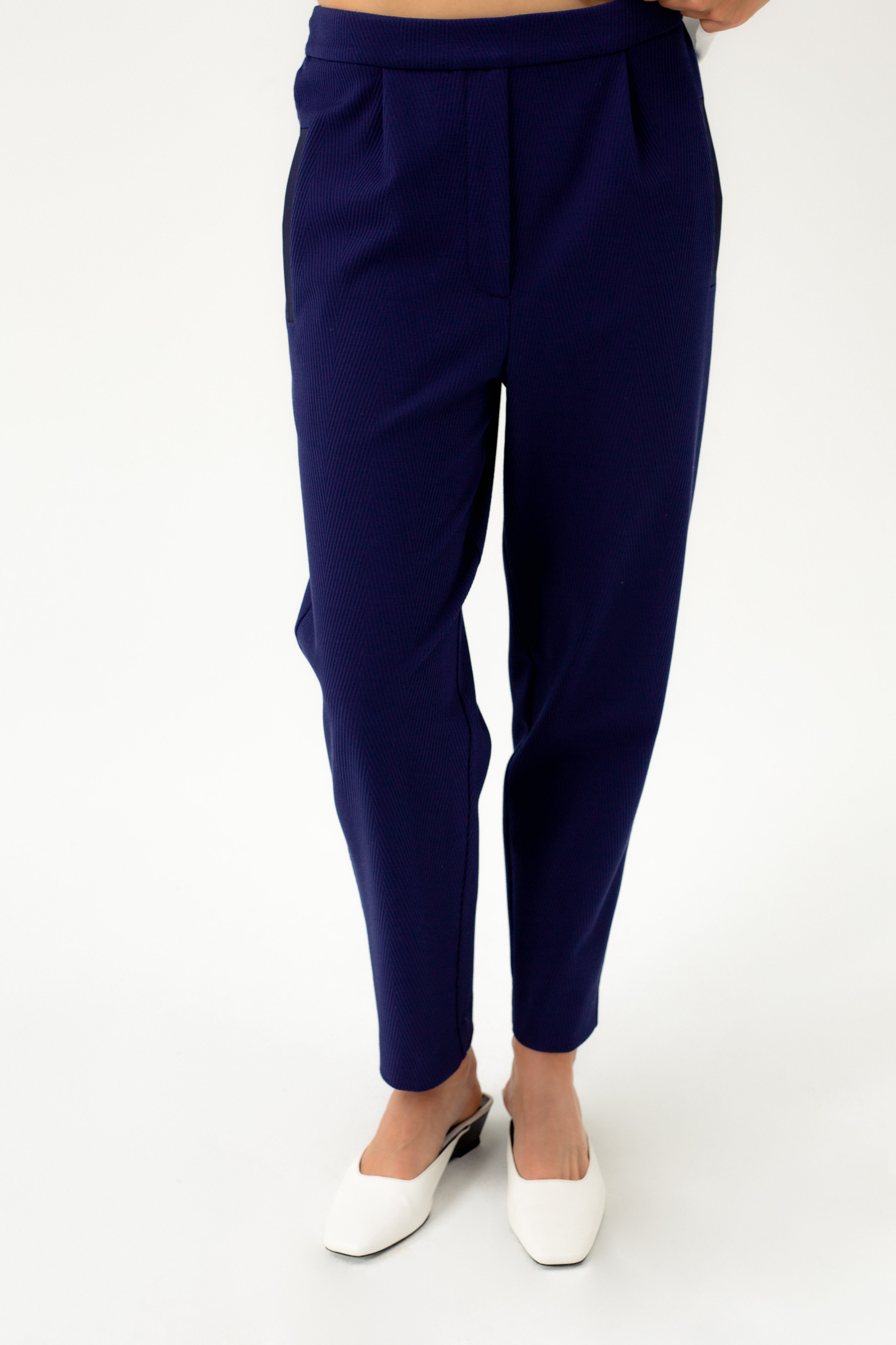 NAVY JOGGER TROUSERS