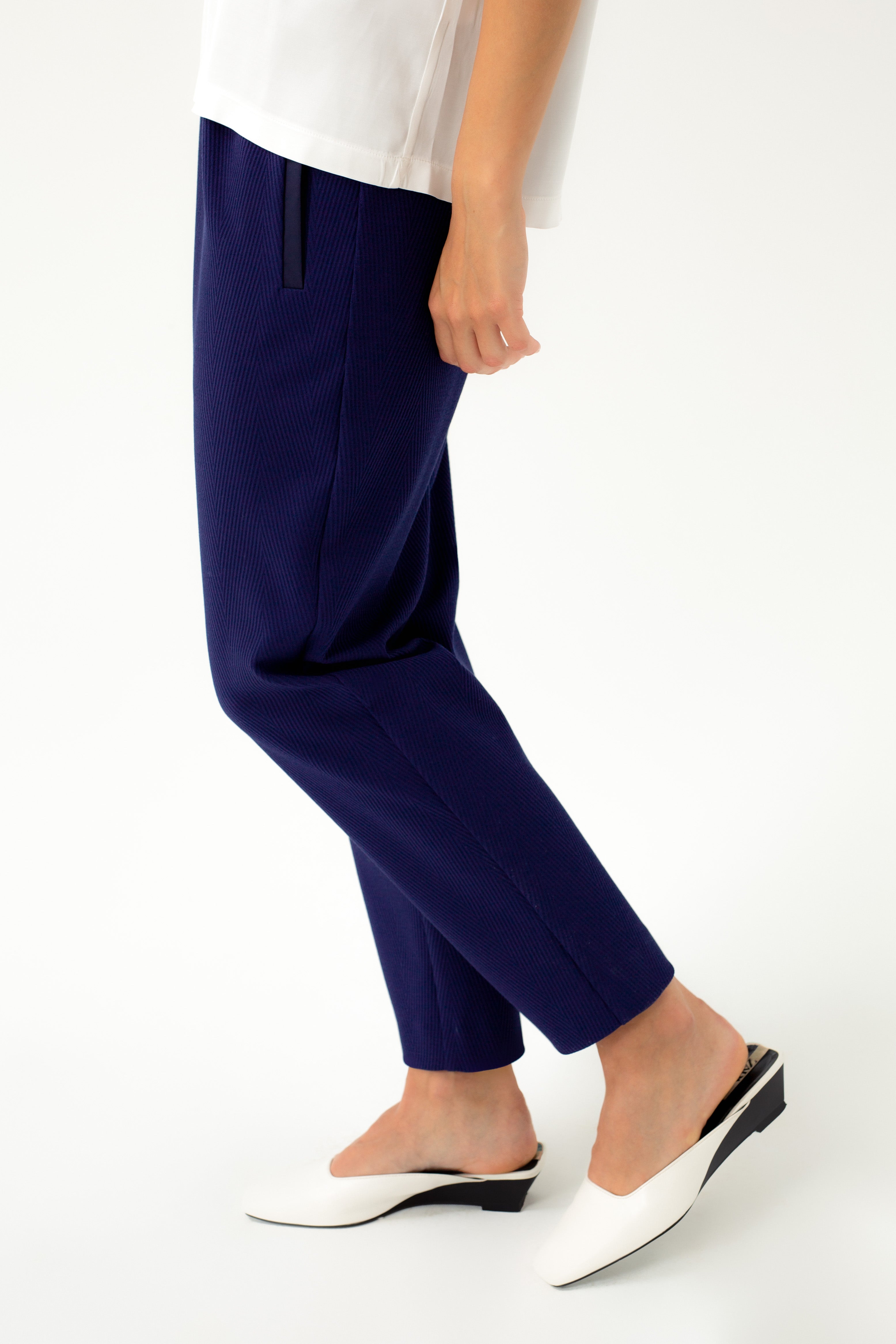 NAVY JOGGER TROUSERS