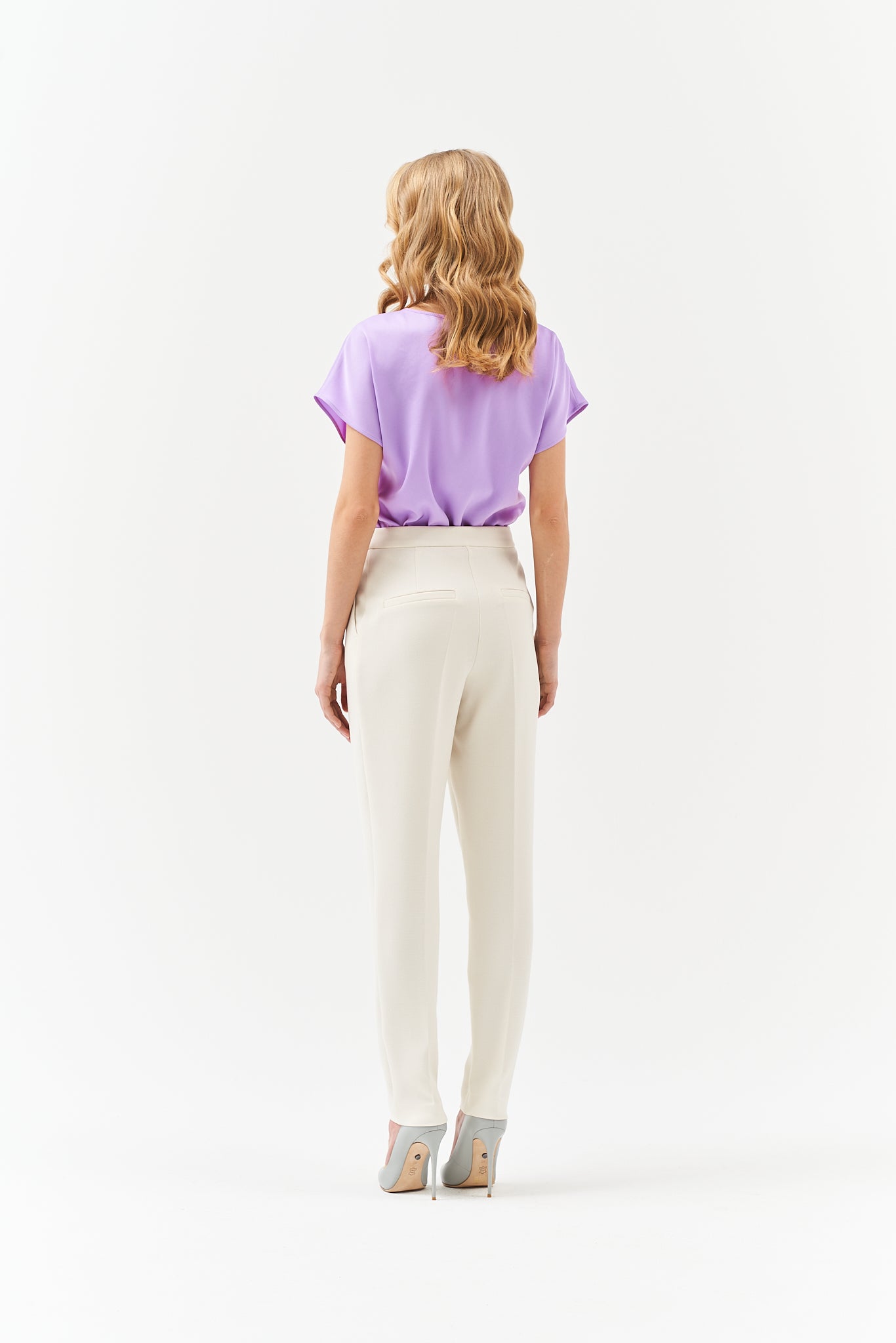 PLEAT FRONT TAPERED TROUSERS IN MILK