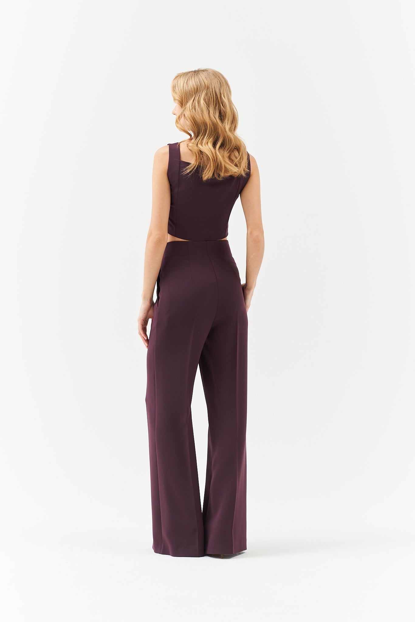 SHORT TOP IN BURGUNDY