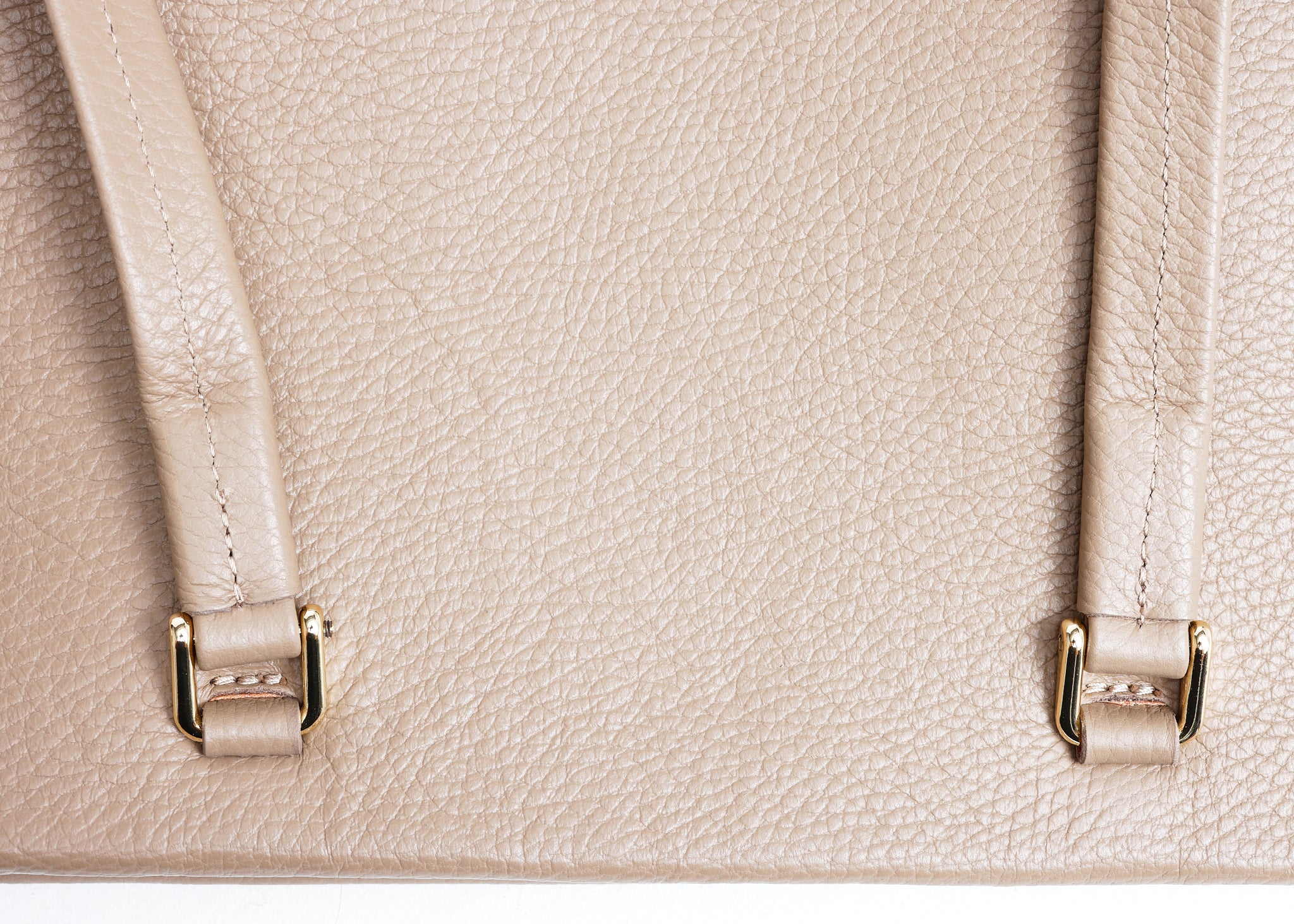 WOMEN&#39;S HANDBAG WITH MAGNETIC CLOSURE BEIGE