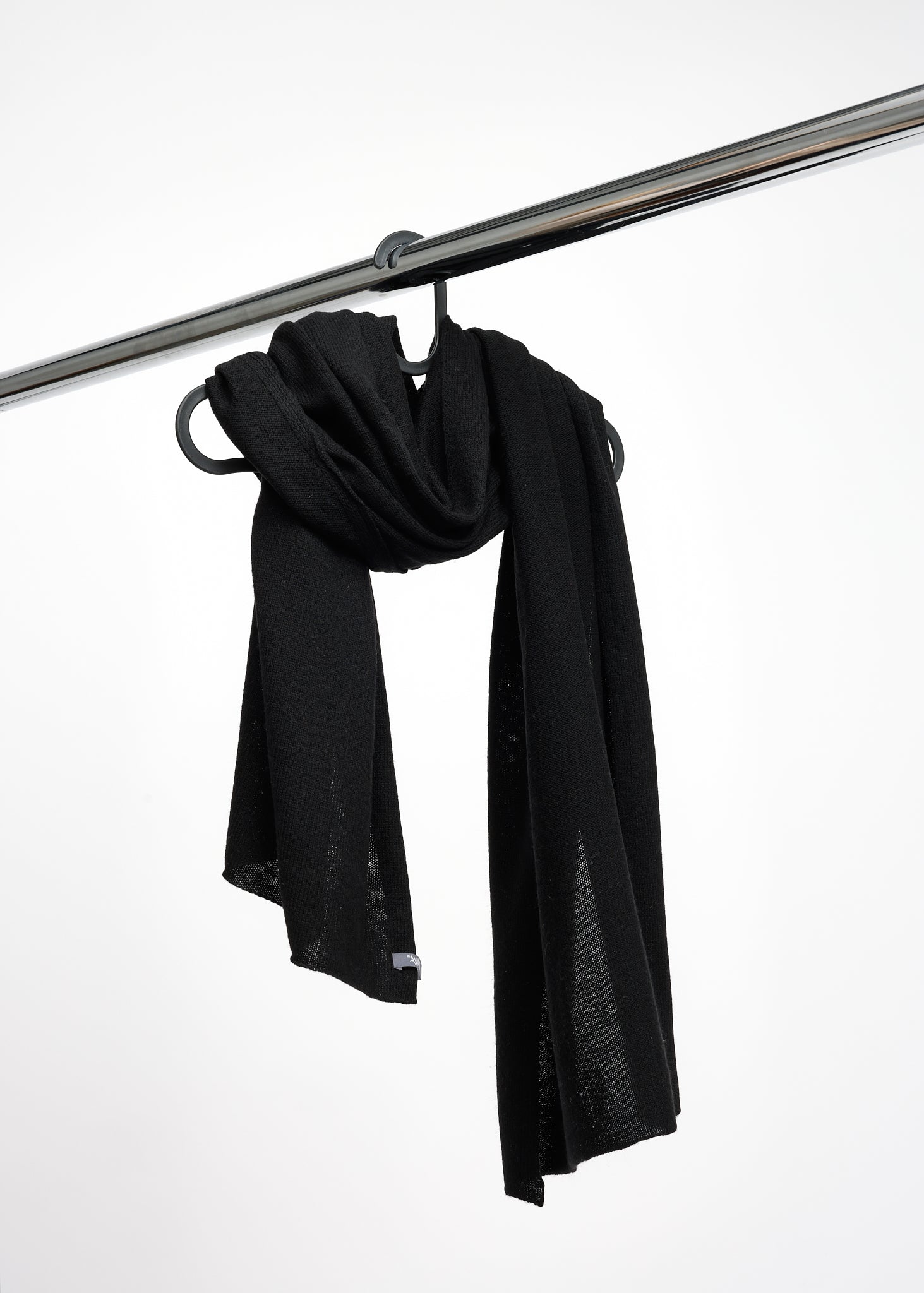 SOFT MERINO WOOL SCARF BLACK