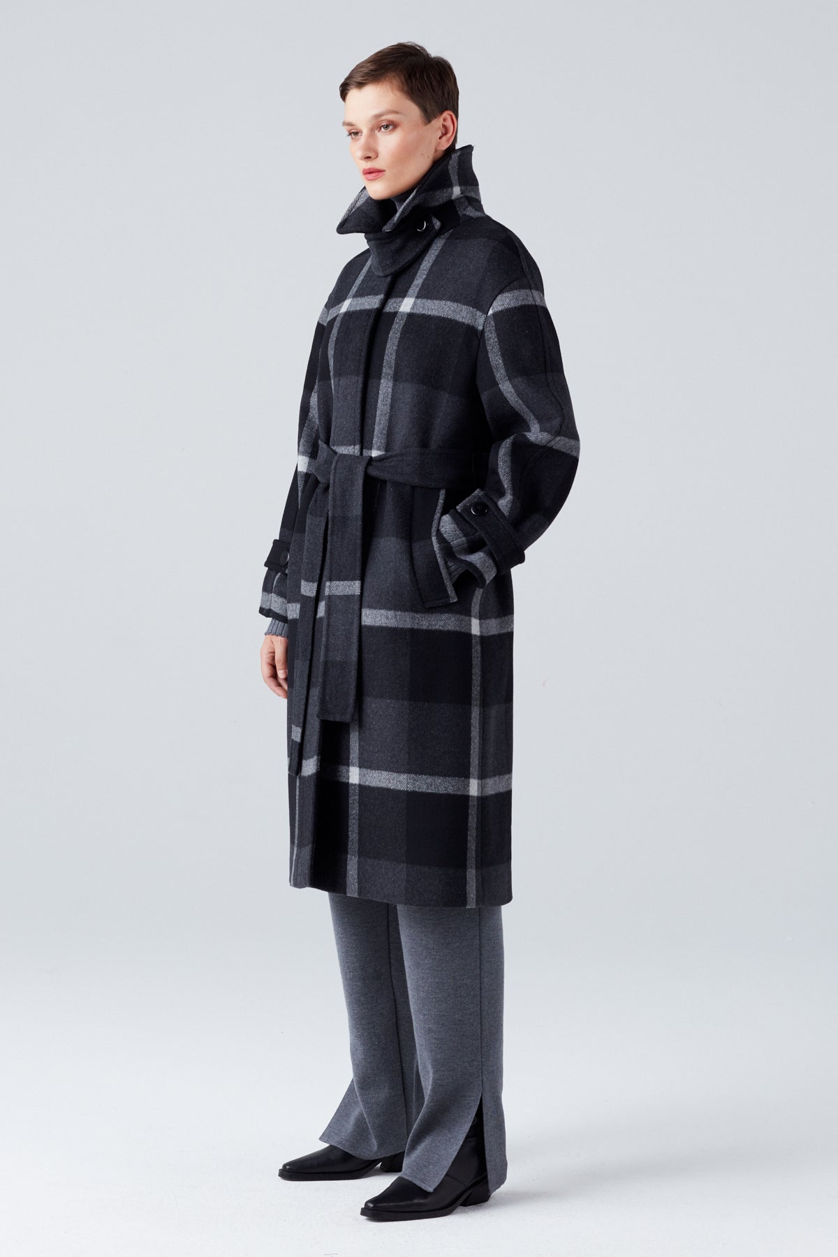 CITY WOOL COAT IN CHECKS