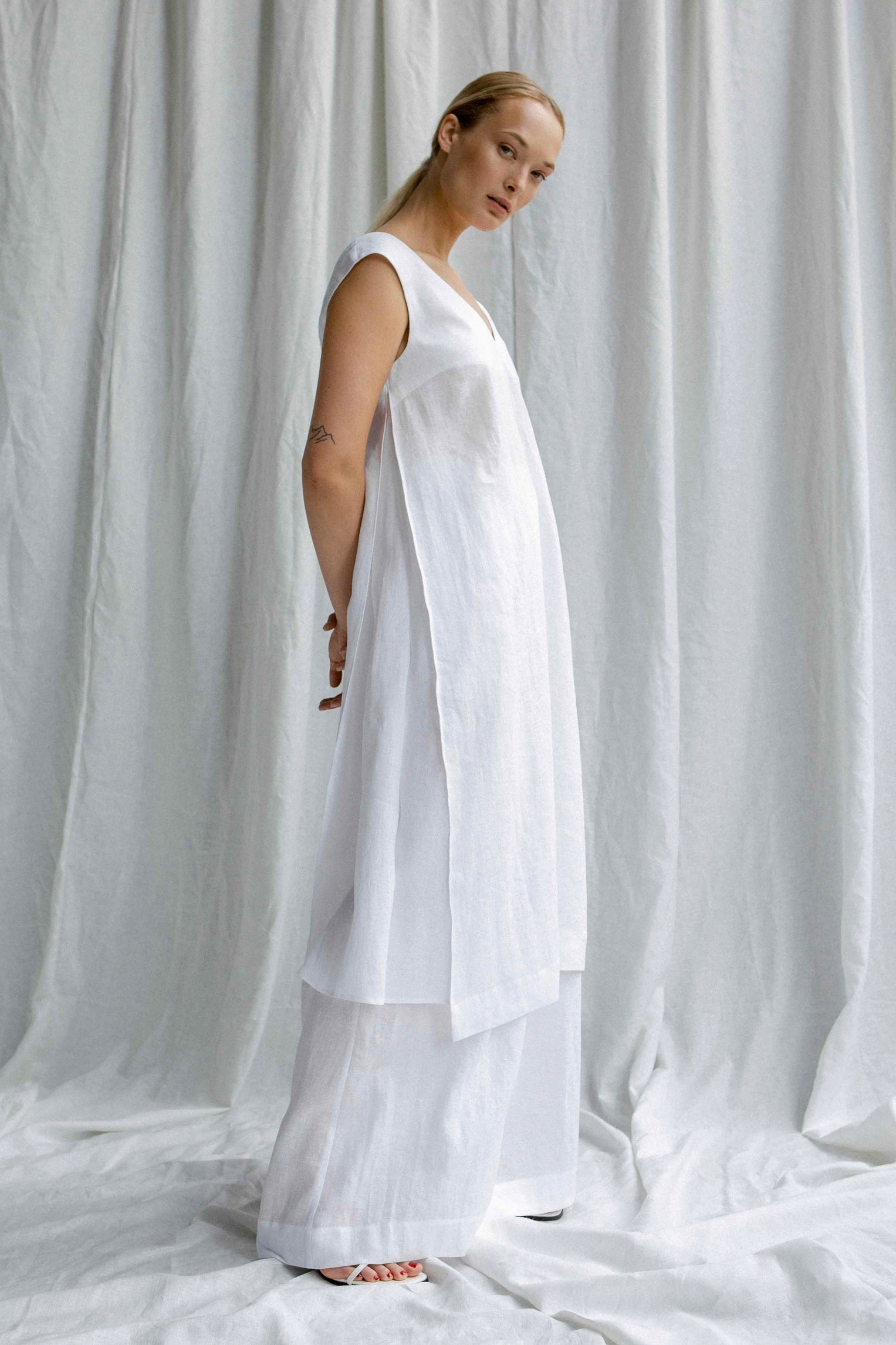 InAvati x Katia Beslik LINEN DRESS-VEST