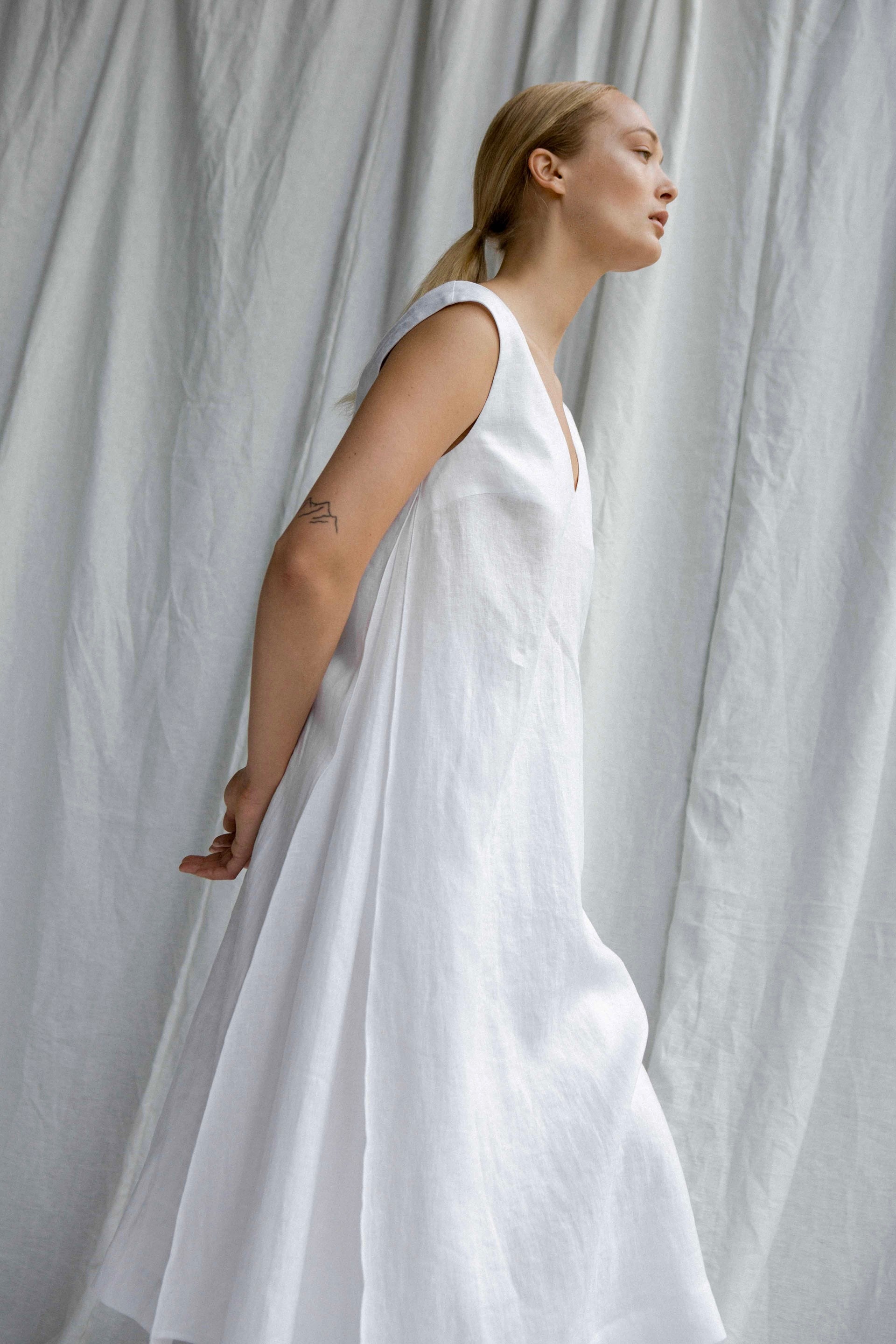 InAvati x Katia Beslik LINEN DRESS-VEST