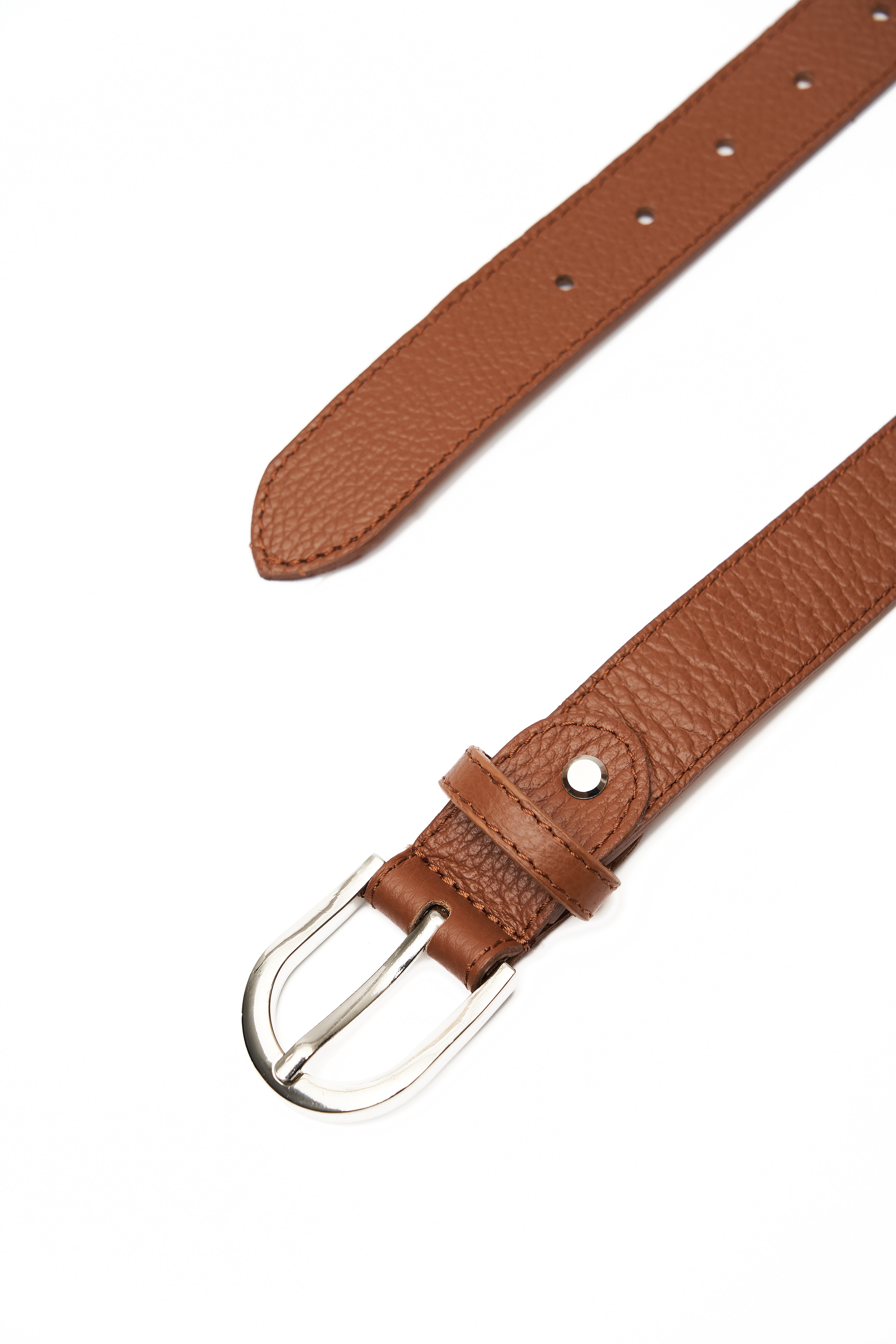 LEATHER BROWN BELT WITH SILVER DETAILS