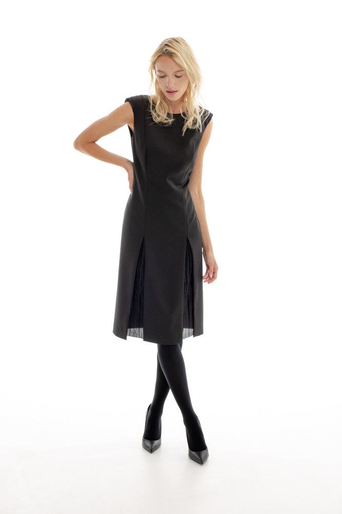 FITTED DRESS WITH CORUGATED FABRIC