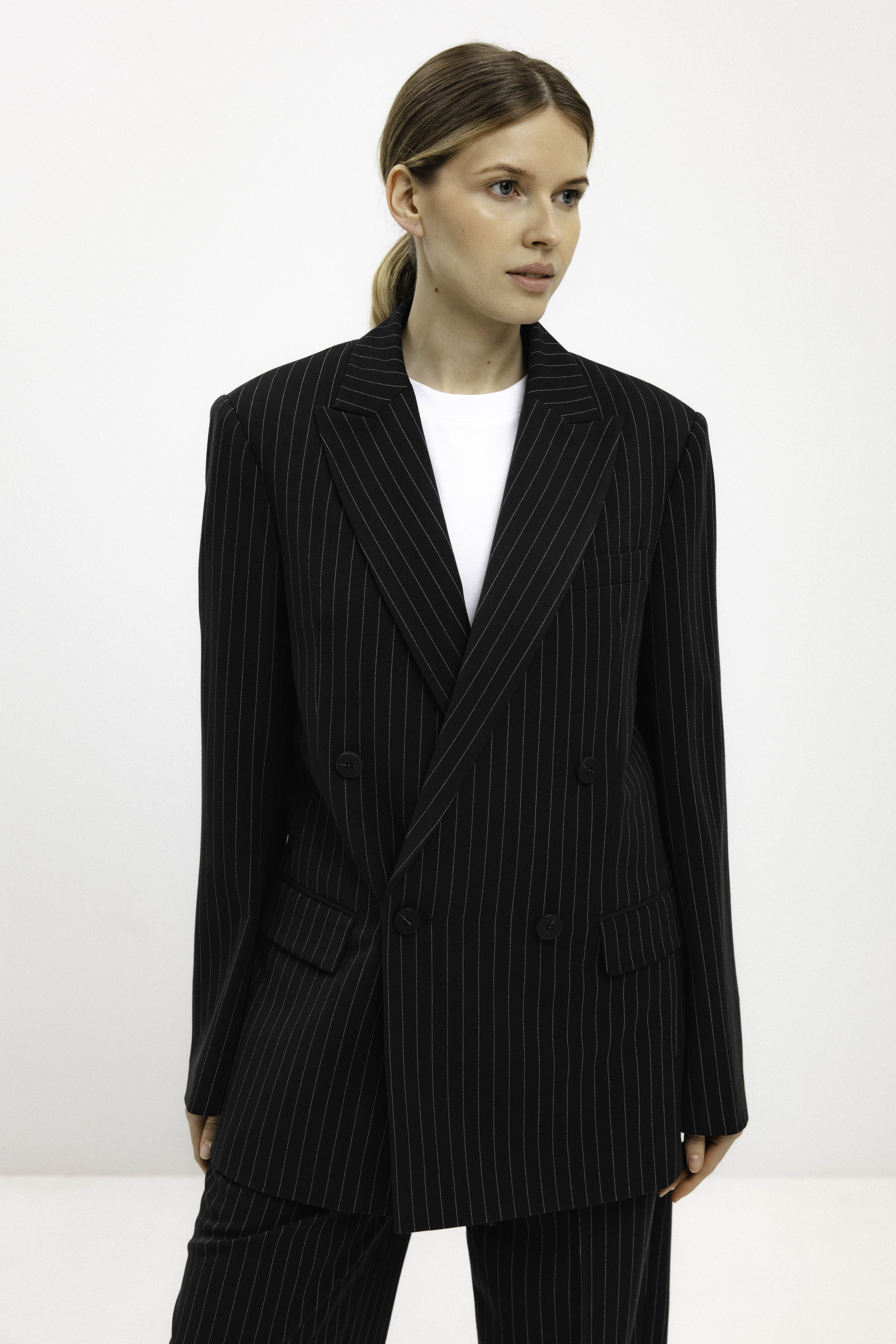 UNISEX PADIDINTAS DRYŽUOTAS ŠVARKAS