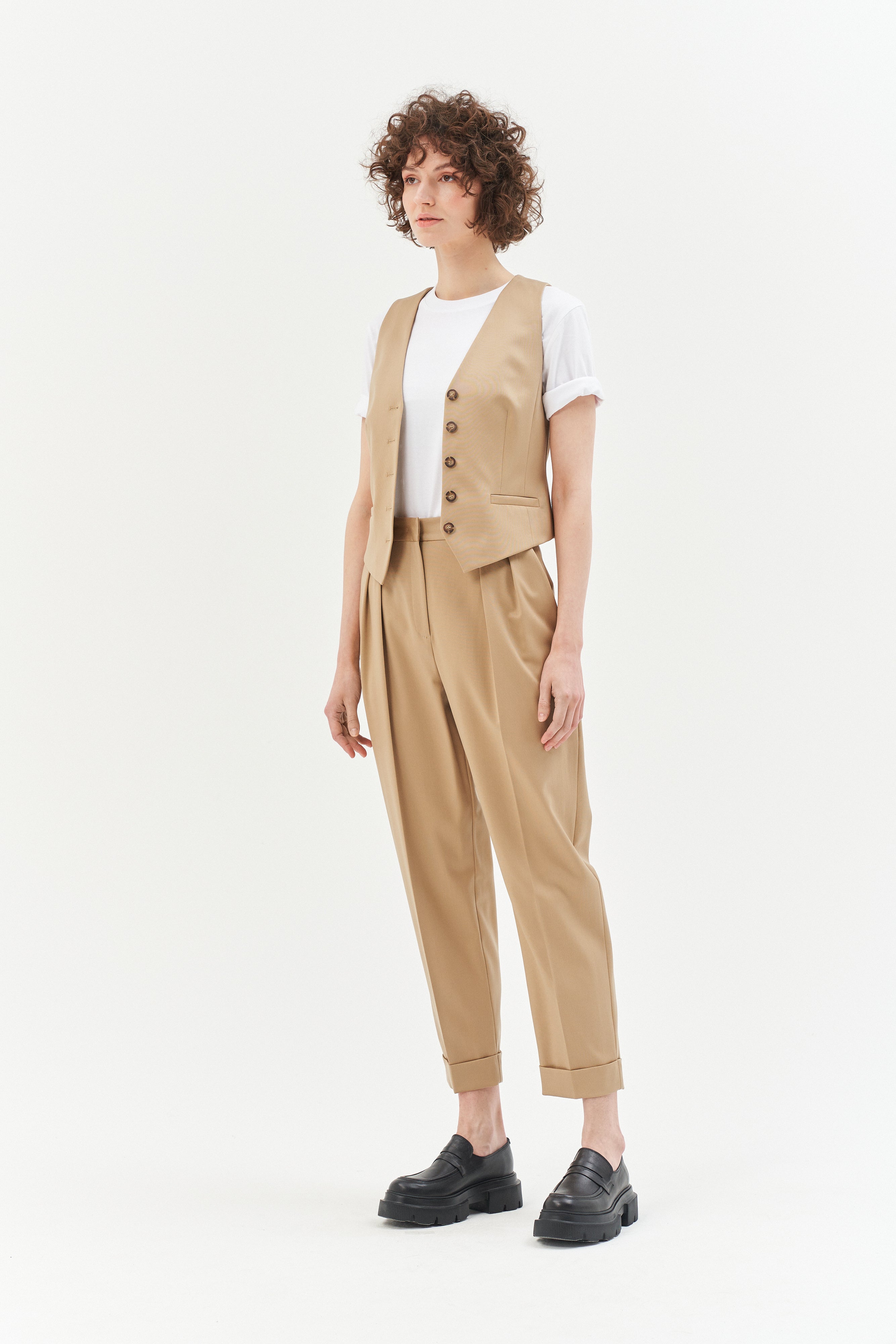 PLEAT FRONT TAPERED VIRGIN WOOL TROUSERS CORN