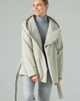 SHORT AND BELTED PUFFER JACKET WITH CAMEL WOOL LIGHT STONE