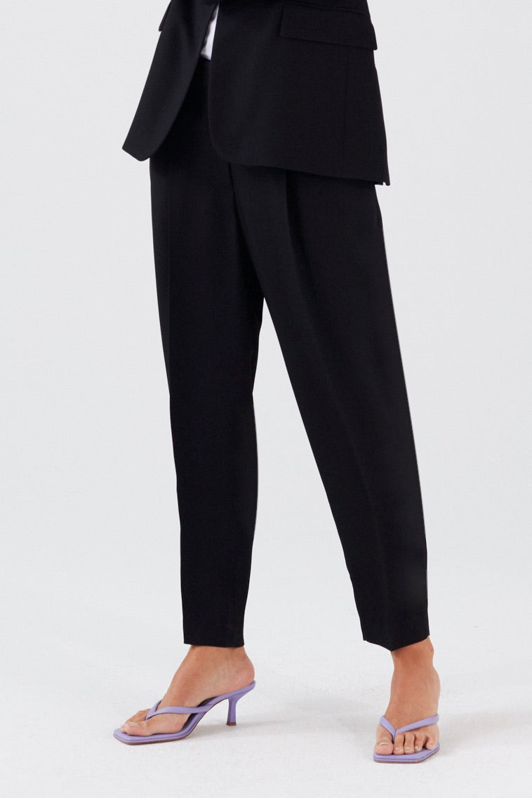 PLEAT FRONT TAPERED 7/8 VISCOSE TROUSERS
